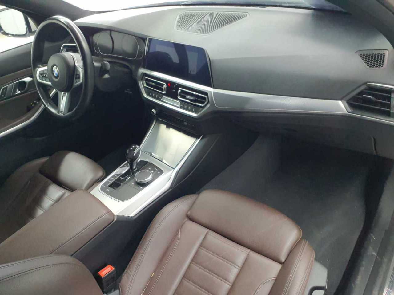 BMW 320i Touring Aut. M Sport 9