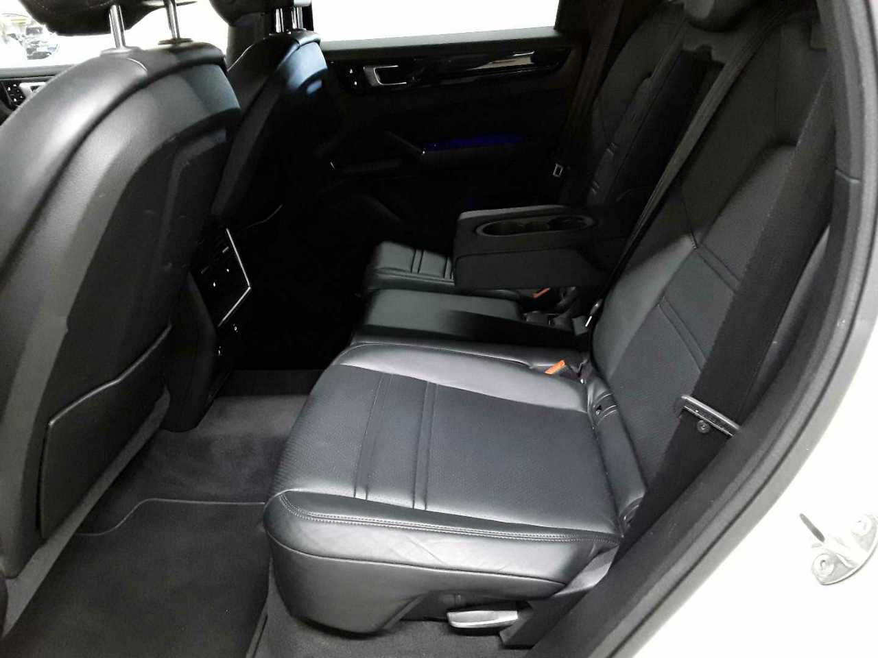 Porsche Cayenne E-Hybrid Tiptronic S 13