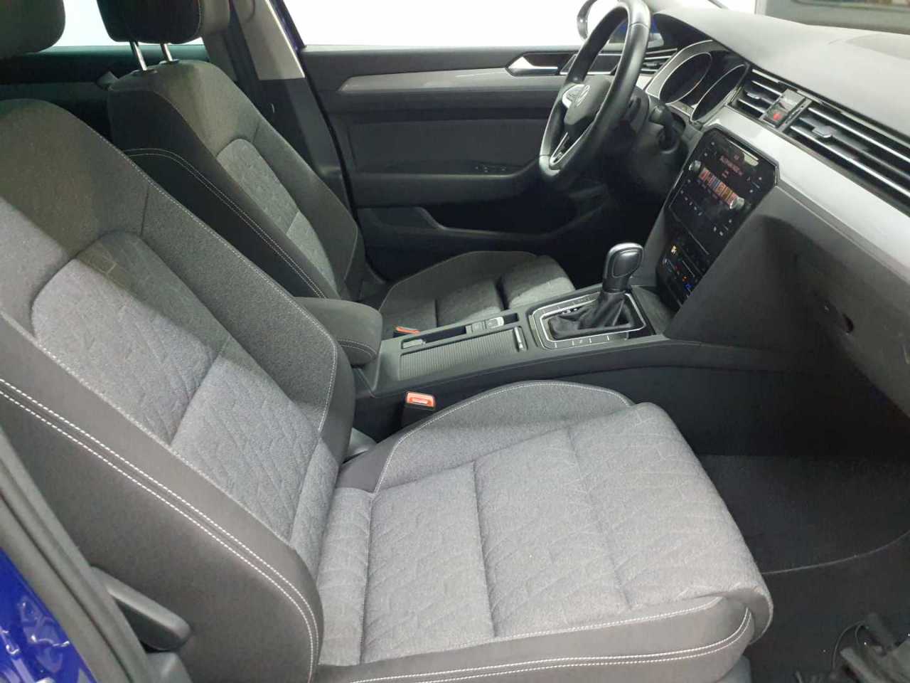 Volkswagen Passat Variant 2.0 TDI SCR DSG Business 8