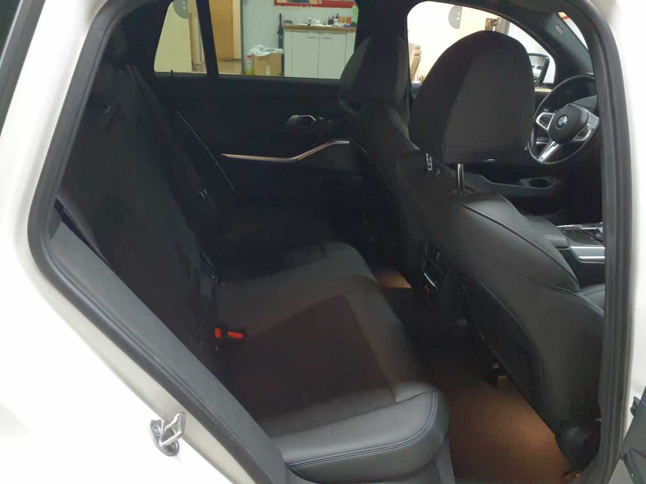 BMW 320i Touring Aut. 14