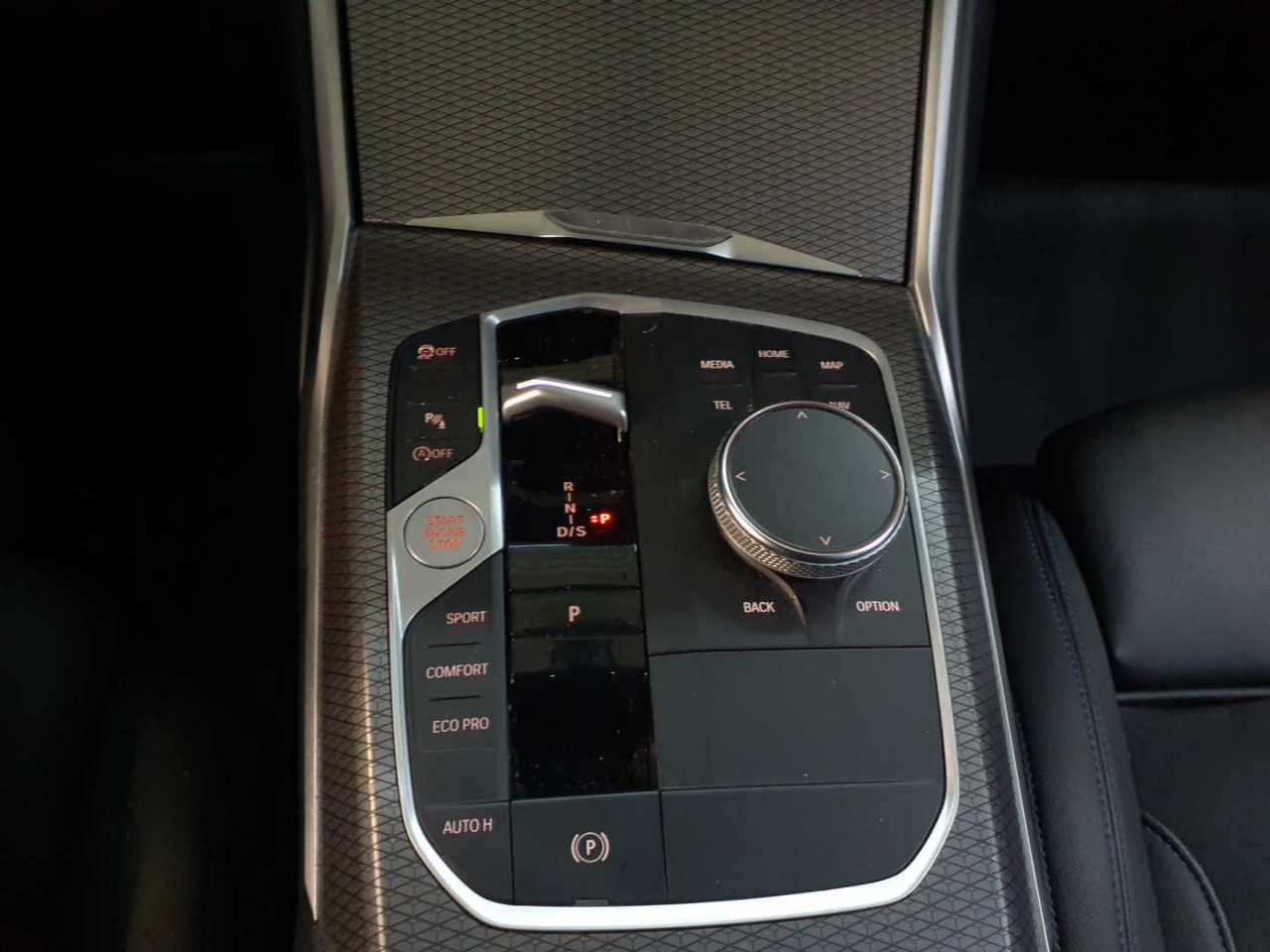 BMW 320i Touring Aut. 10