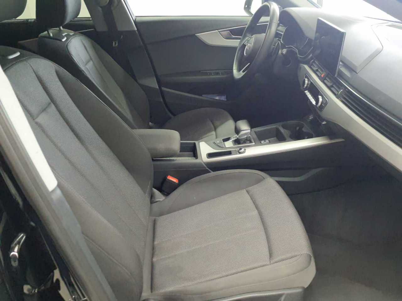 Audi A4 Avant 35 TDI S tronic 8