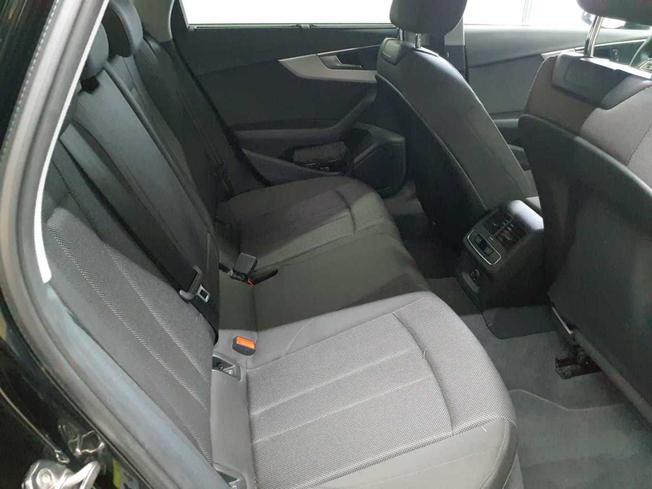 Audi A4 Avant 35 TDI S tronic 14