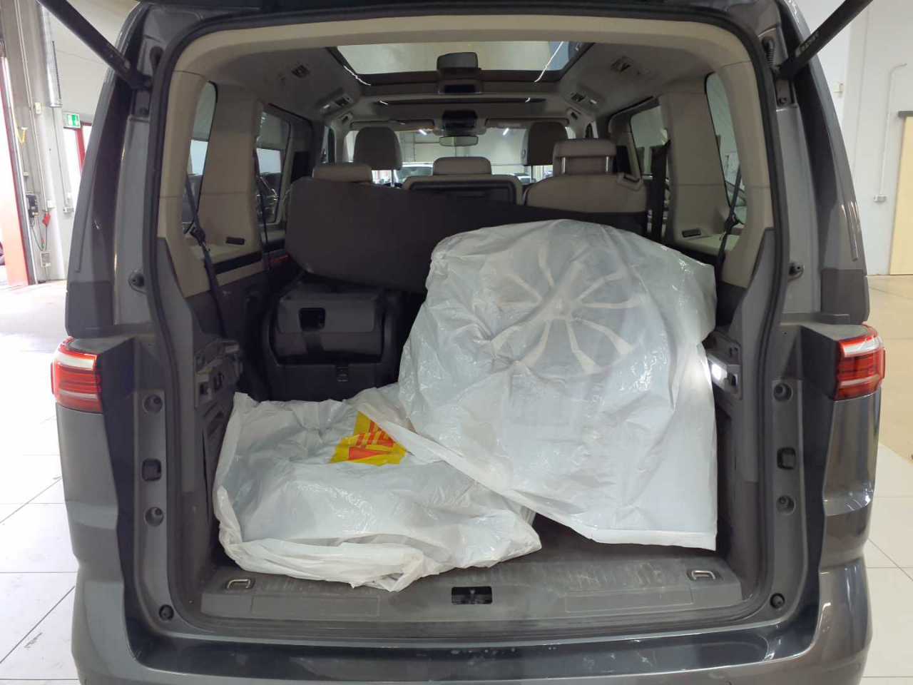 Volkswagen Multivan Kurz eHybrid Energetic 15