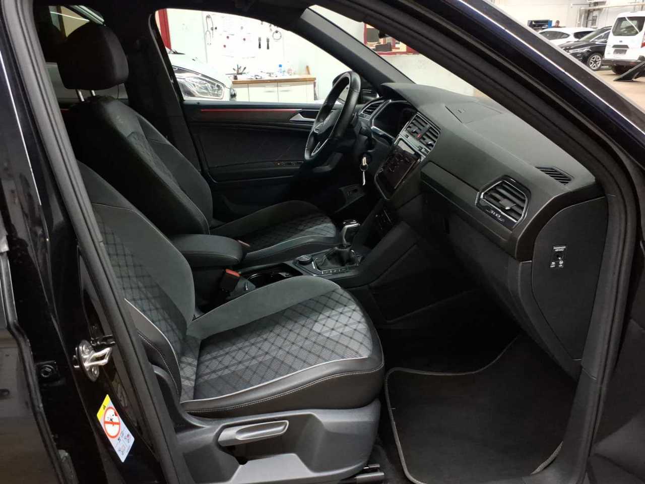 Volkswagen Tiguan Allspace 2.0 TDI SCR 4Motion DSG R-Line 8