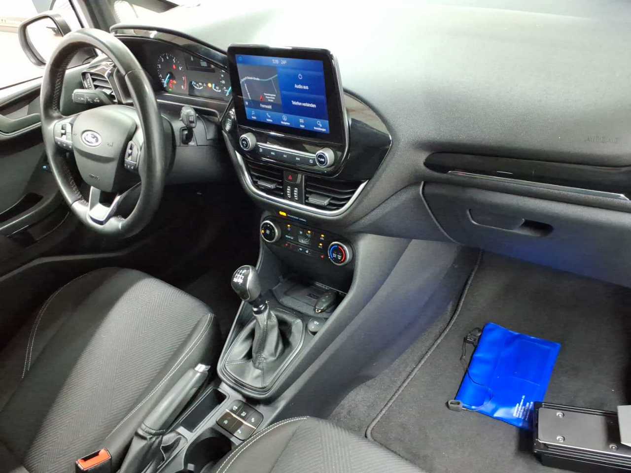 Ford Fiesta 1.0 EcoBoost S&S COOL&CONNECT 9