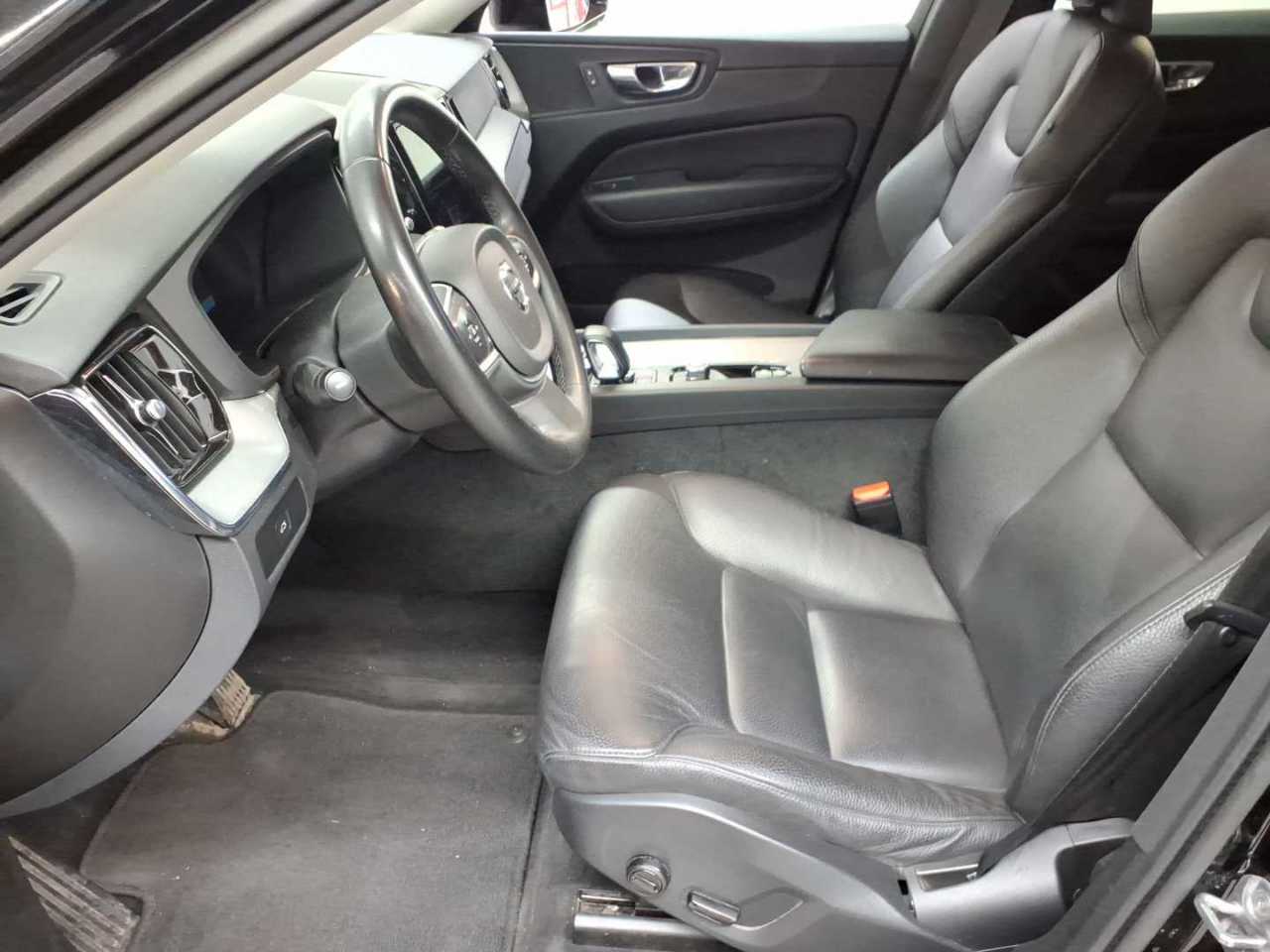 Volvo XC60 B4 D Core 7