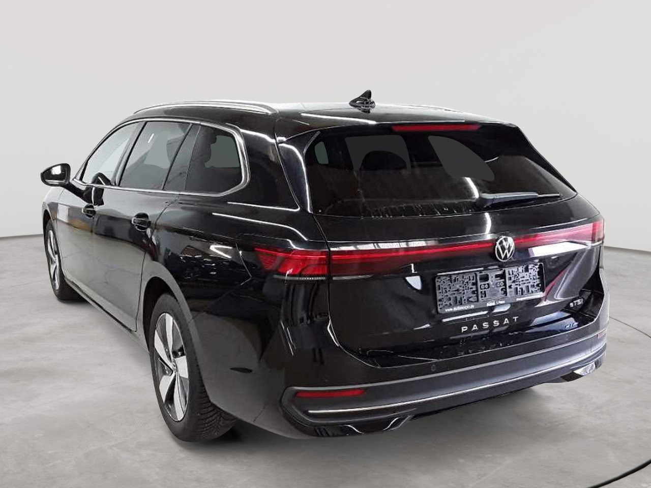Volkswagen Passat Variant 1.5 e-TSI OPF DSG Business 5