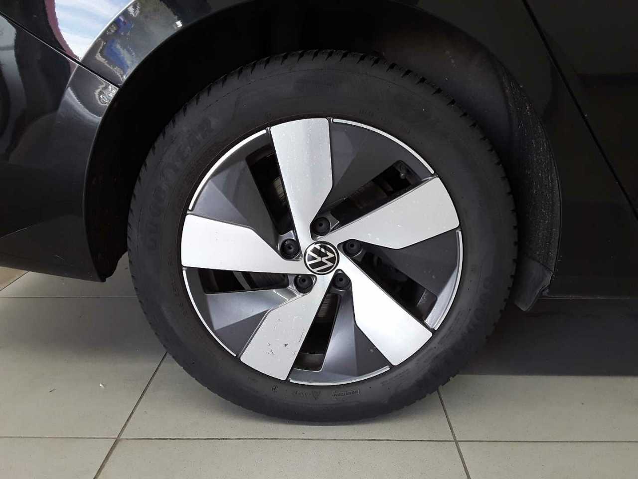 Volkswagen Passat Variant 1.5 e-TSI OPF DSG Business 18