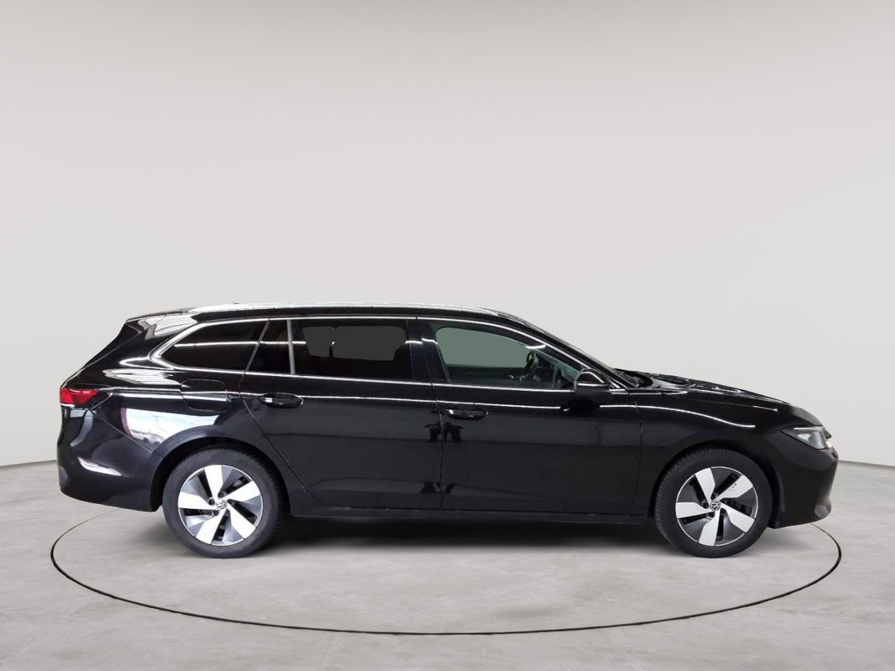 Volkswagen Passat Variant 1.5 e-TSI OPF DSG Business 3