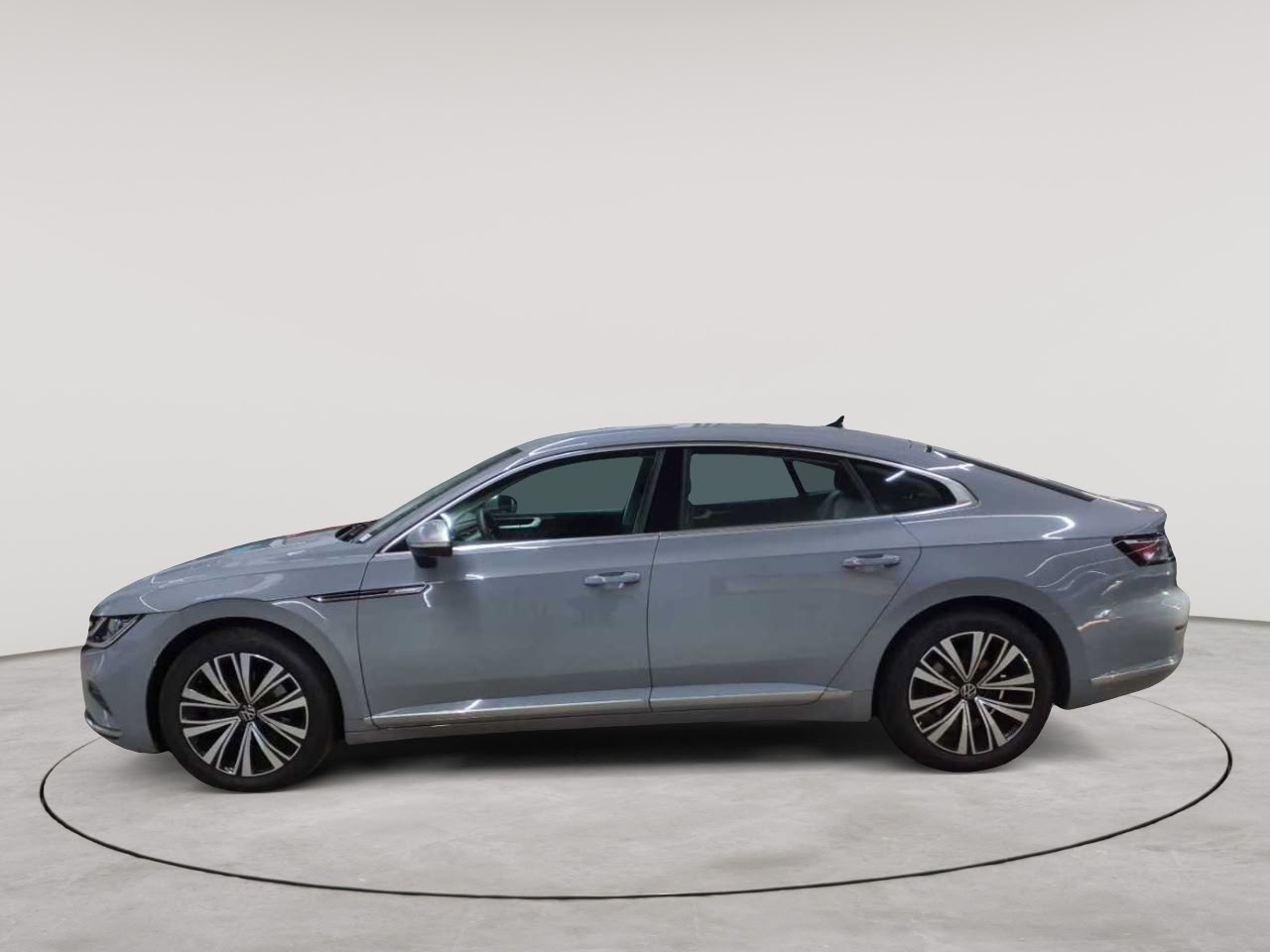 Volkswagen Arteon 2.0 TDI SCR DSG Elegance 6