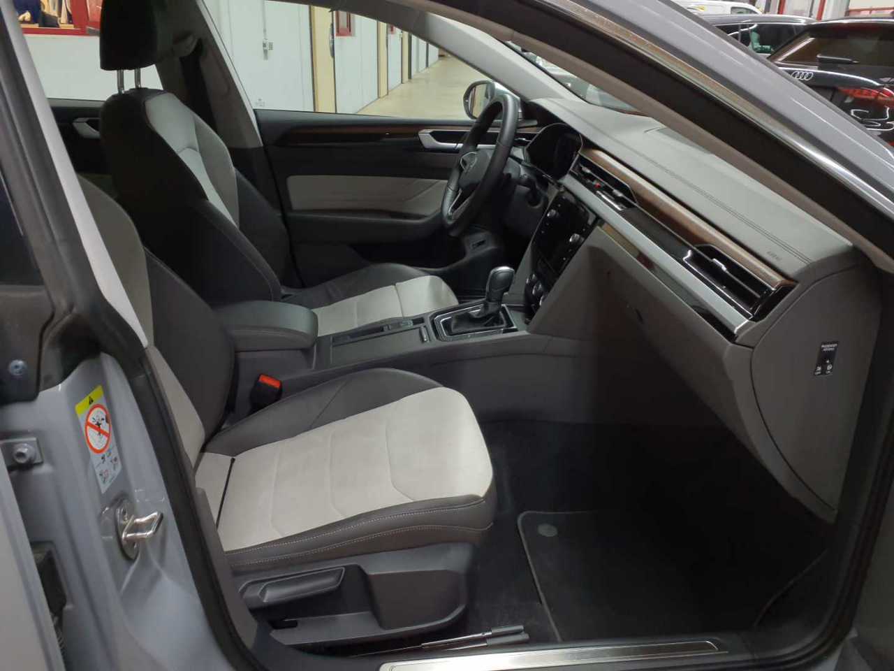 Volkswagen Arteon 2.0 TDI SCR DSG Elegance 8
