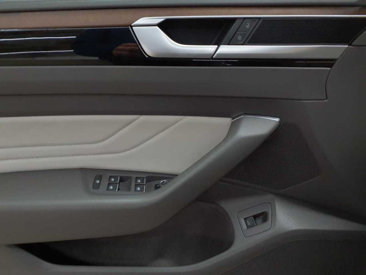 Volkswagen Arteon 2.0 TDI SCR DSG Elegance 18