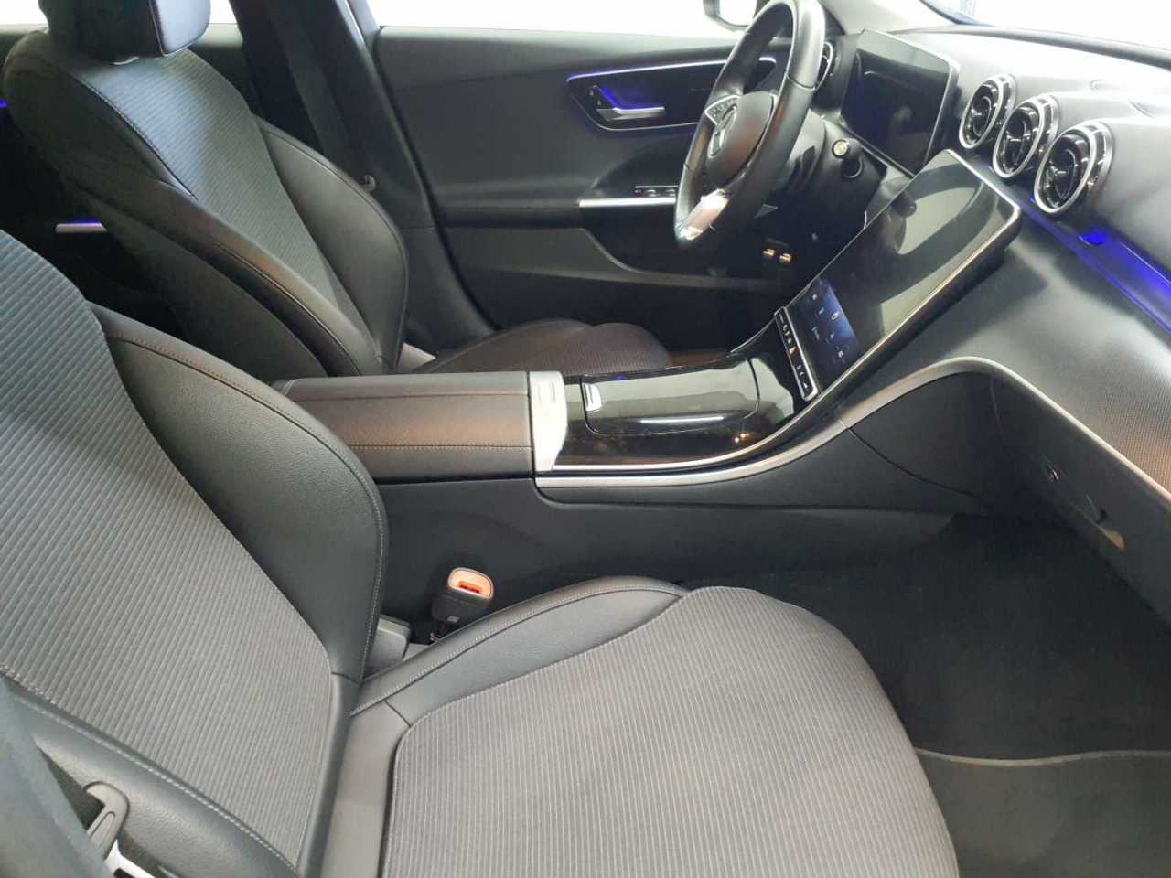 Mercedes-Benz C 300 e T 9G-TRONIC Avantgarde 8
