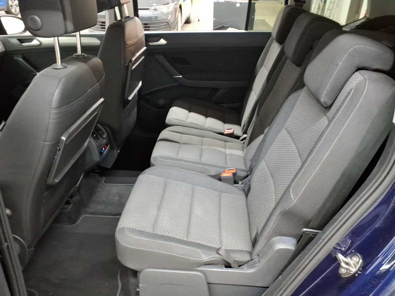 Volkswagen Touran 2.0 TDI SCR DSG Comfortline 13