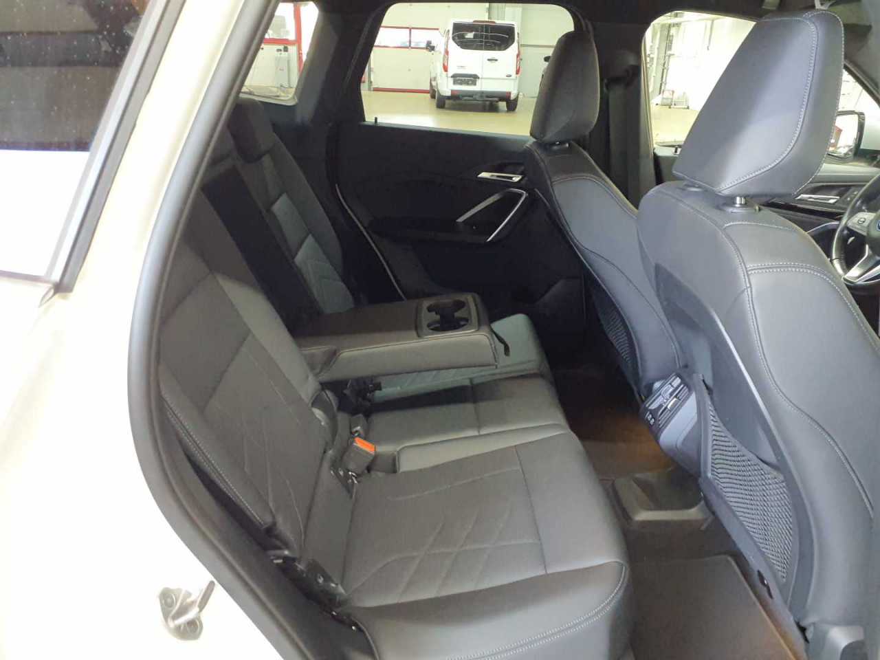 BMW iX1 xDrive30 xLine 14