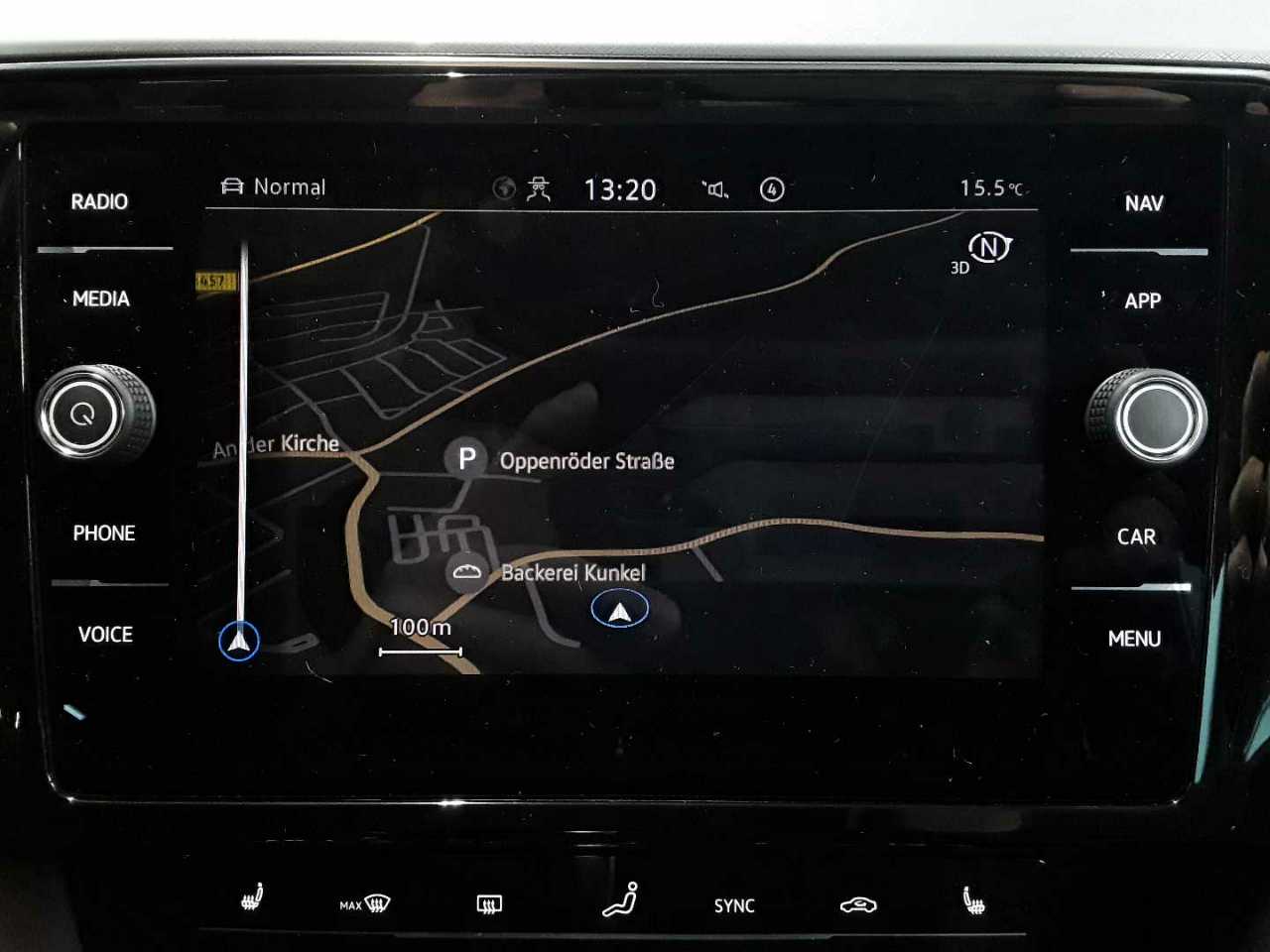 Volkswagen Passat Variant 2.0 TDI SCR DSG Business 12