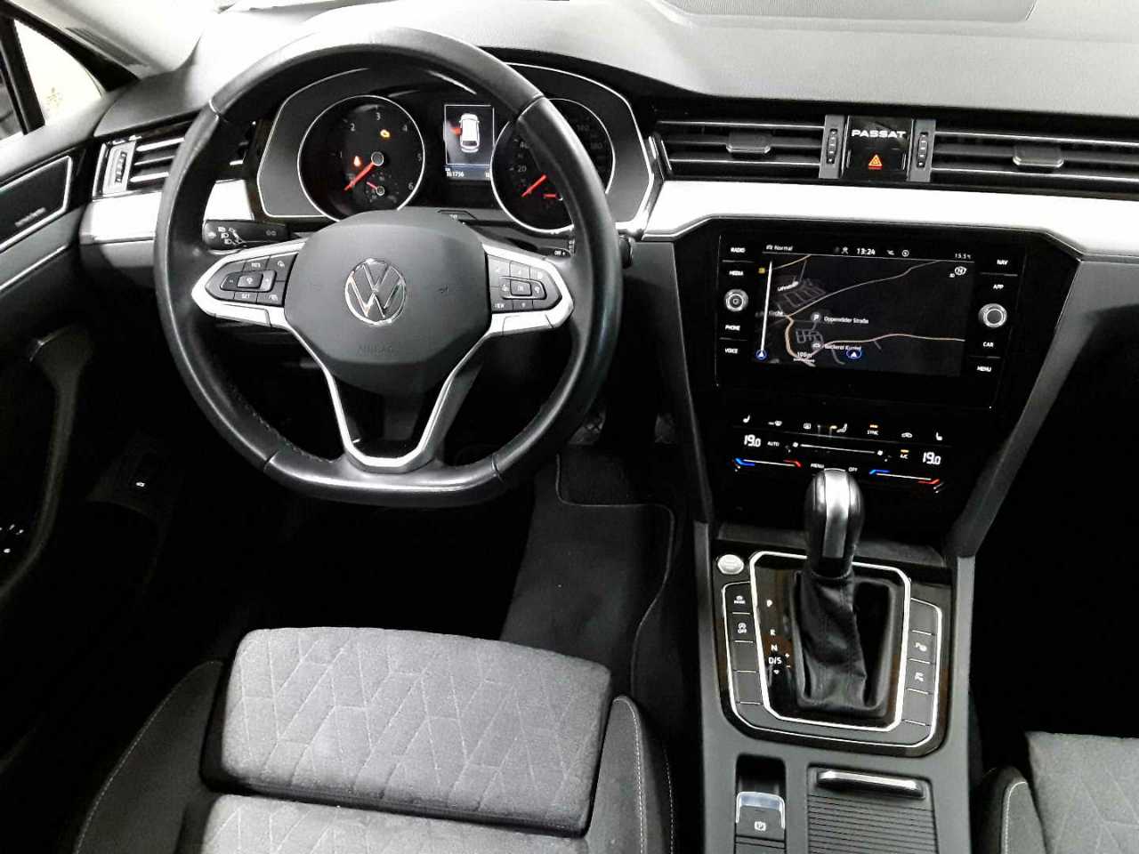 Volkswagen Passat Variant 2.0 TDI SCR DSG Business 10
