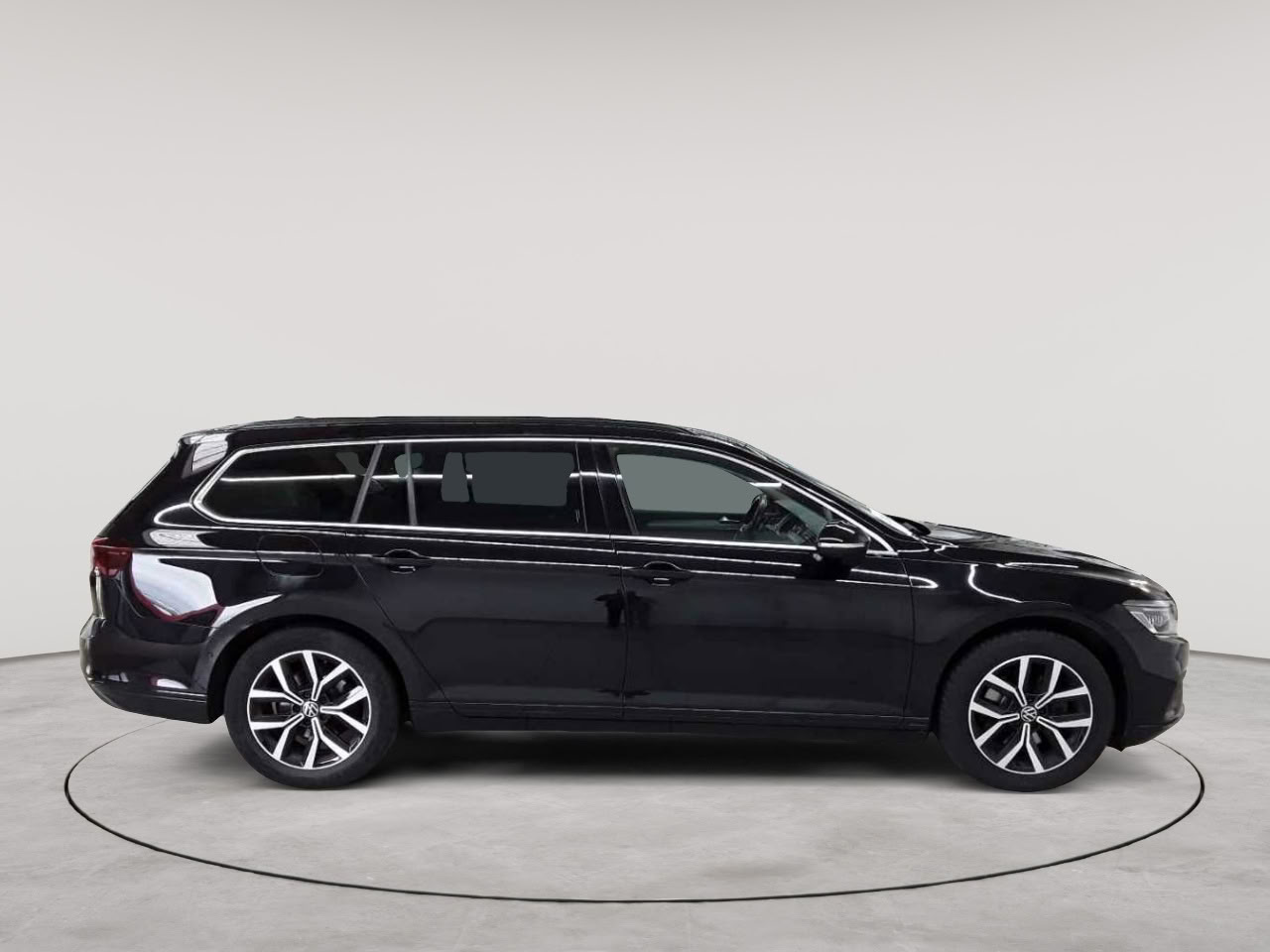 Volkswagen Passat Variant 2.0 TDI SCR DSG Business 3