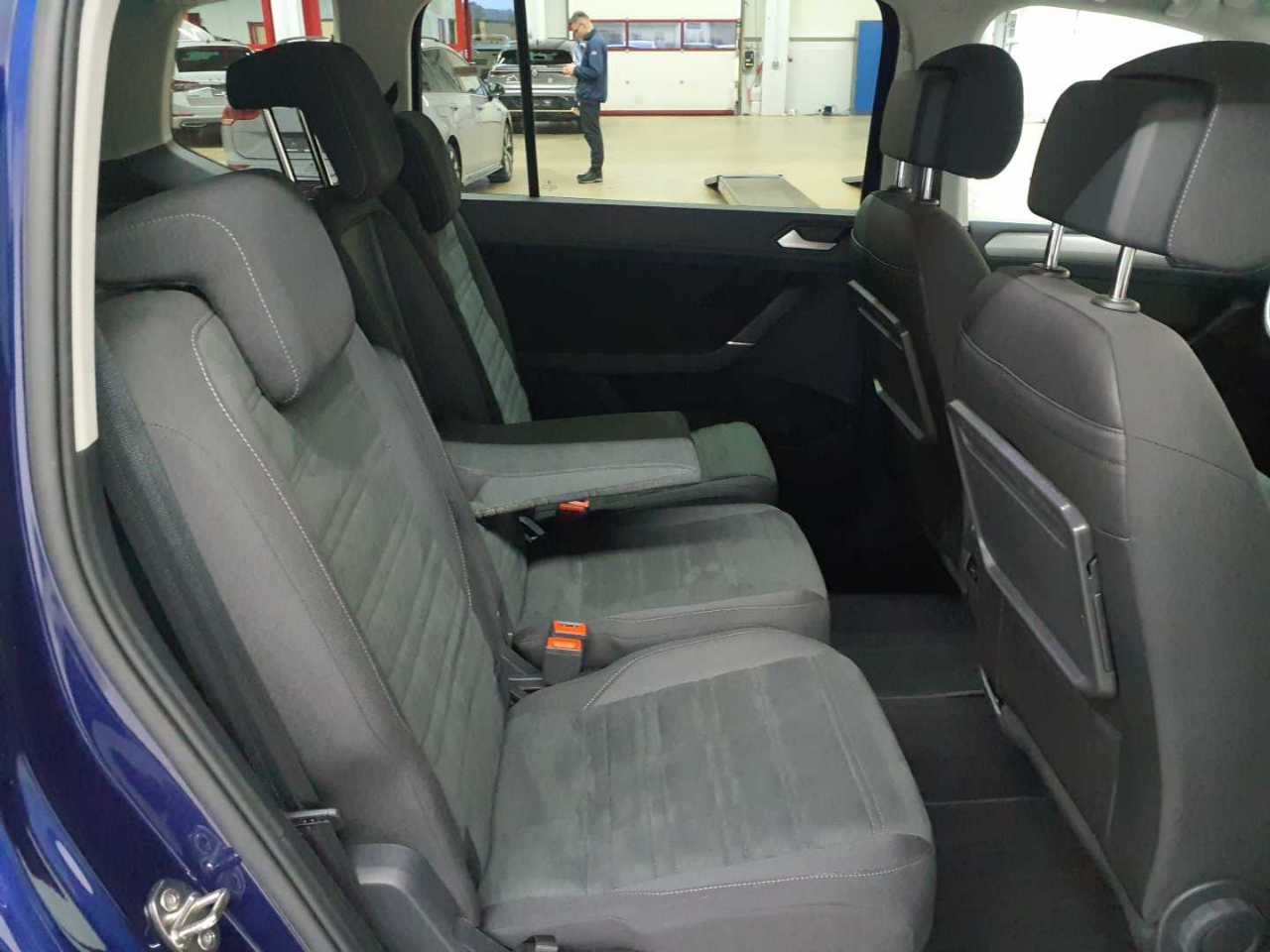 Volkswagen Touran 2.0 TDI SCR DSG Comfortline 13
