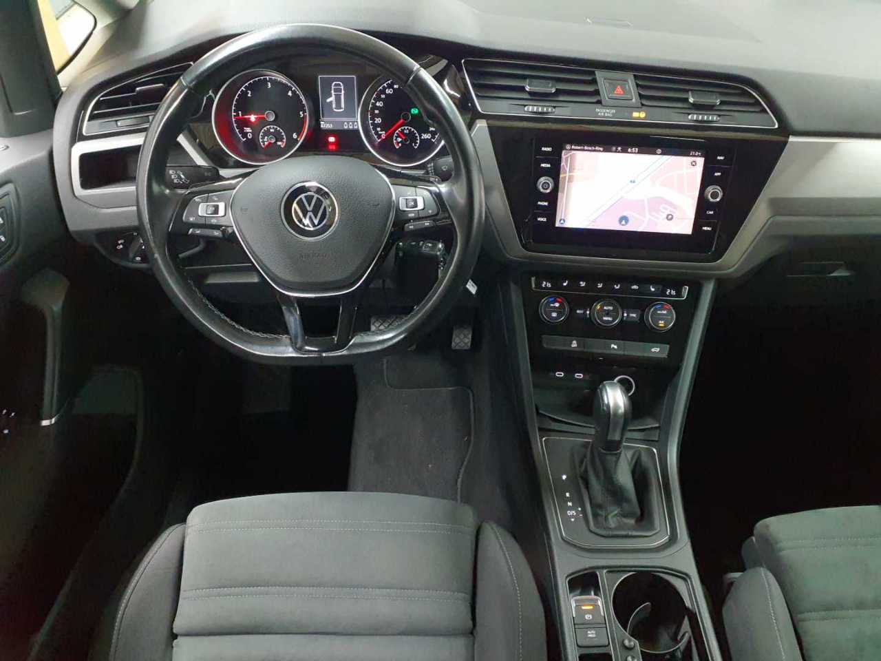 Volkswagen Touran 2.0 TDI SCR DSG Comfortline 9