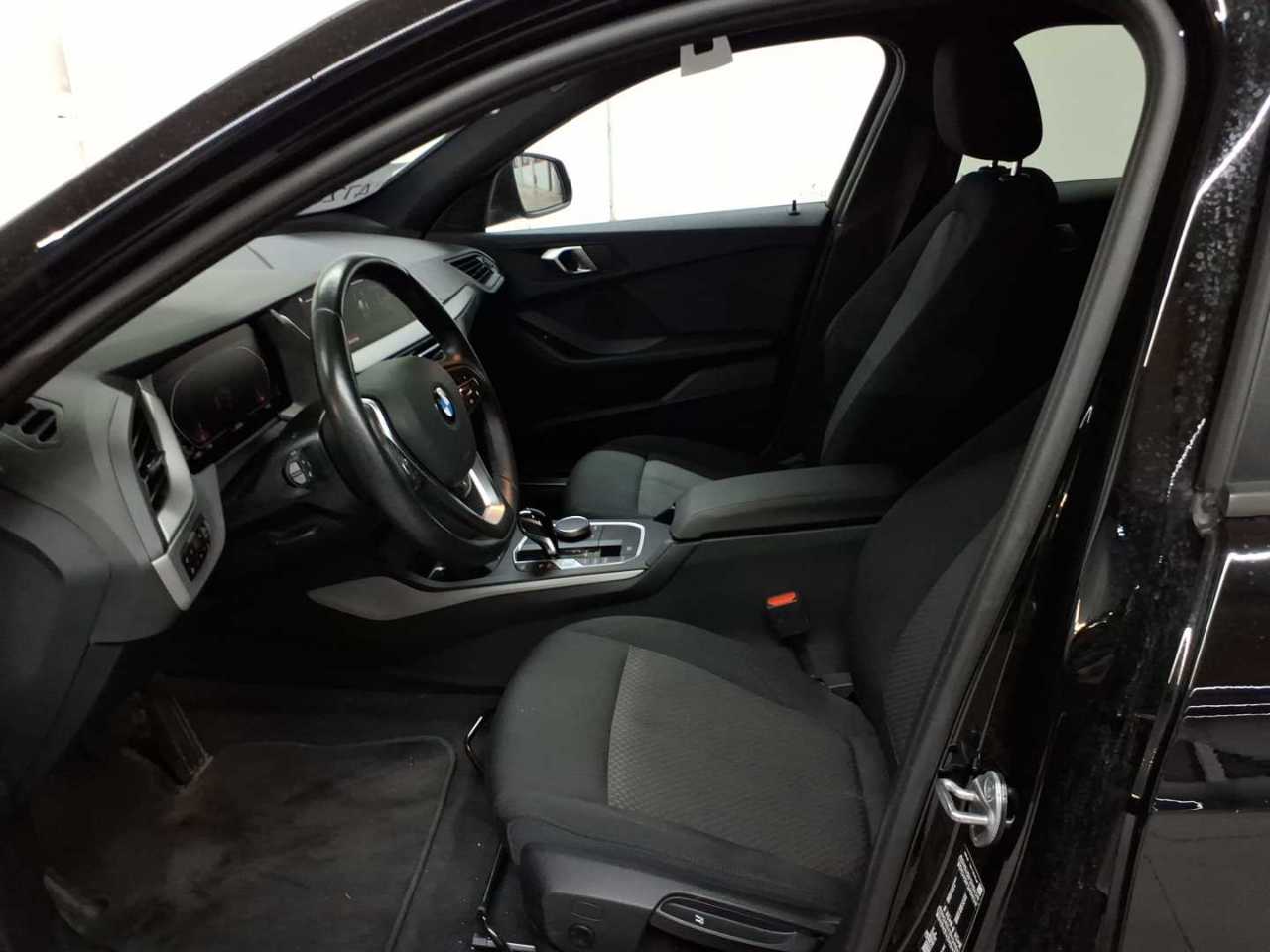 BMW 118d Aut. Advantage 7