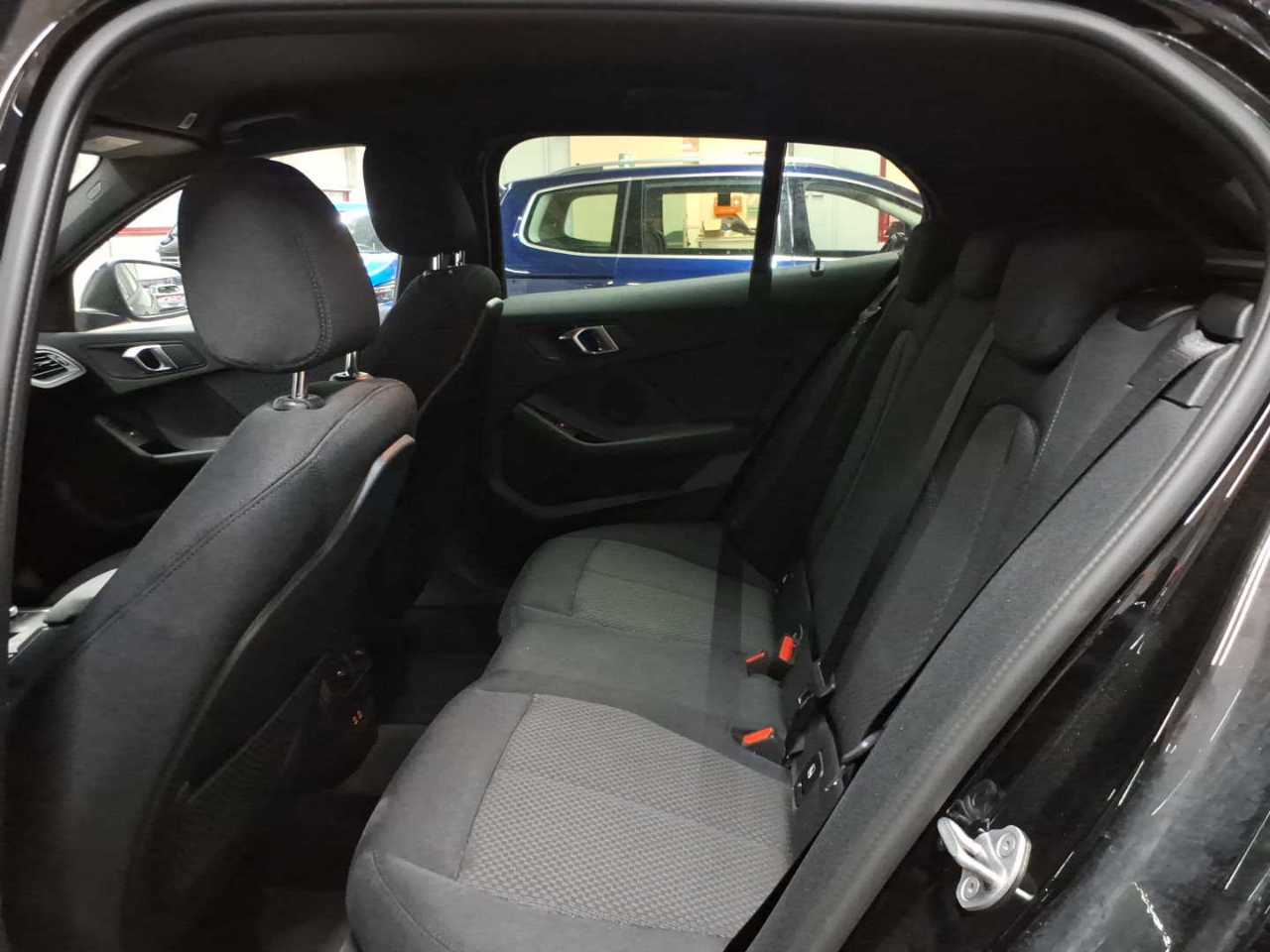 BMW 118d Aut. Advantage 13