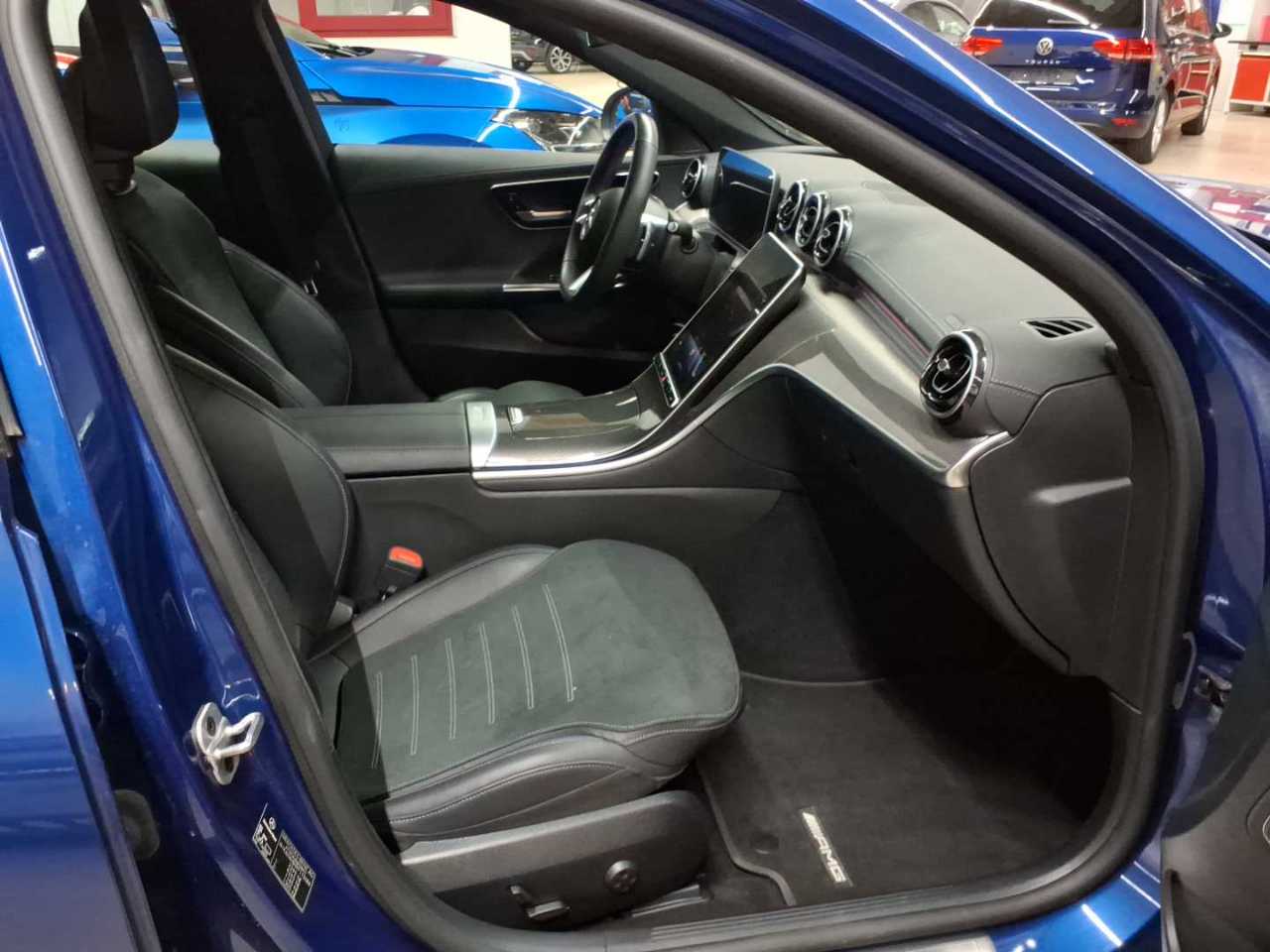 Mercedes-Benz C 300 4Matic T 9G-TRONIC AMG Line 8