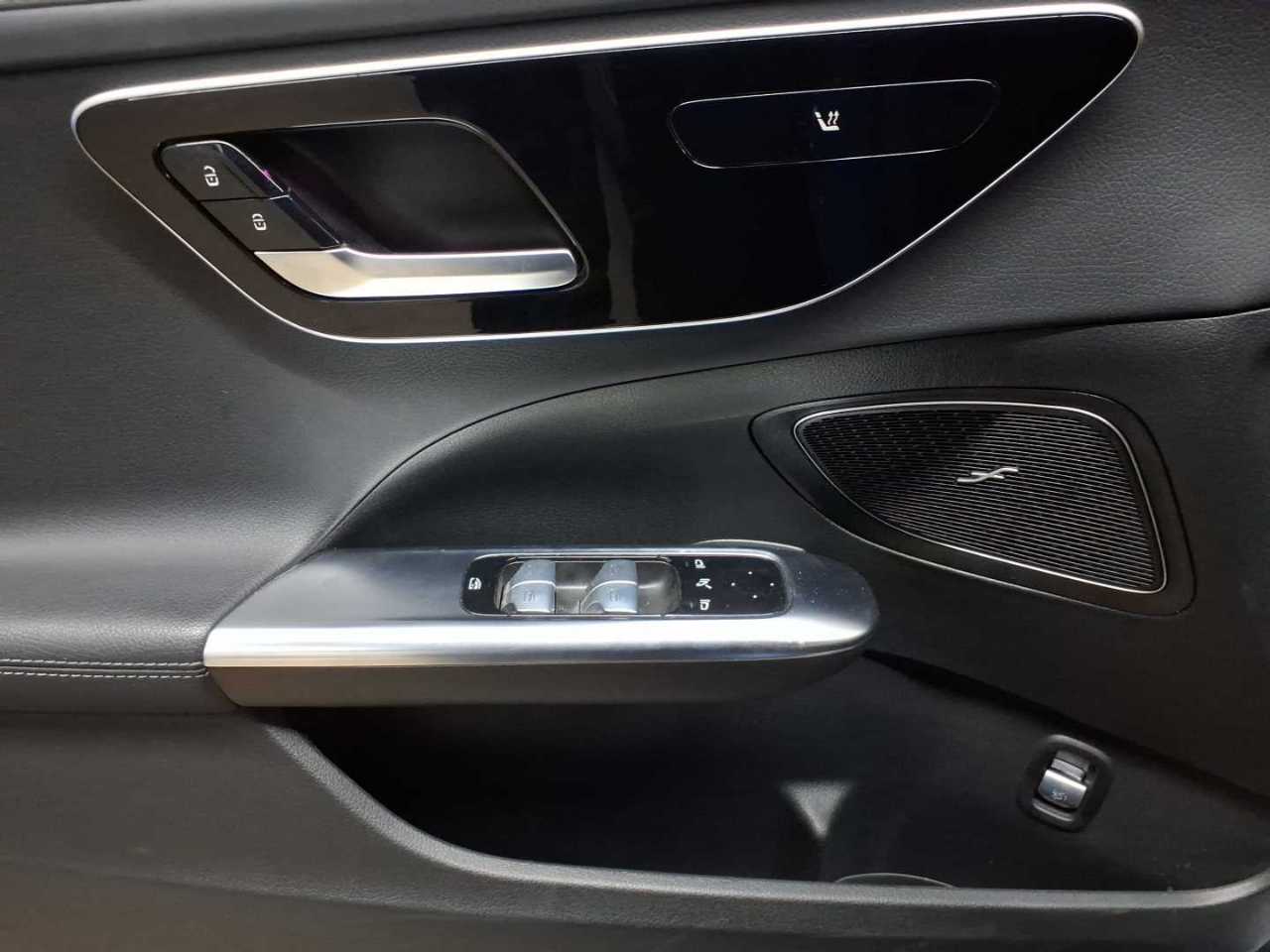 Mercedes-Benz C 300 4Matic T 9G-TRONIC AMG Line 19