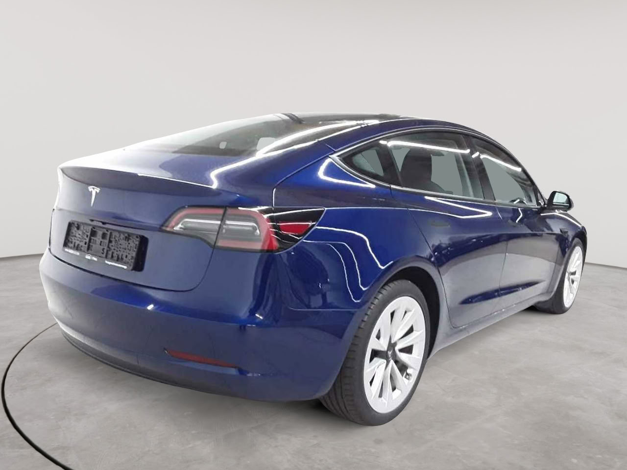 Tesla Model 3 RWD Hinterradantrieb 4