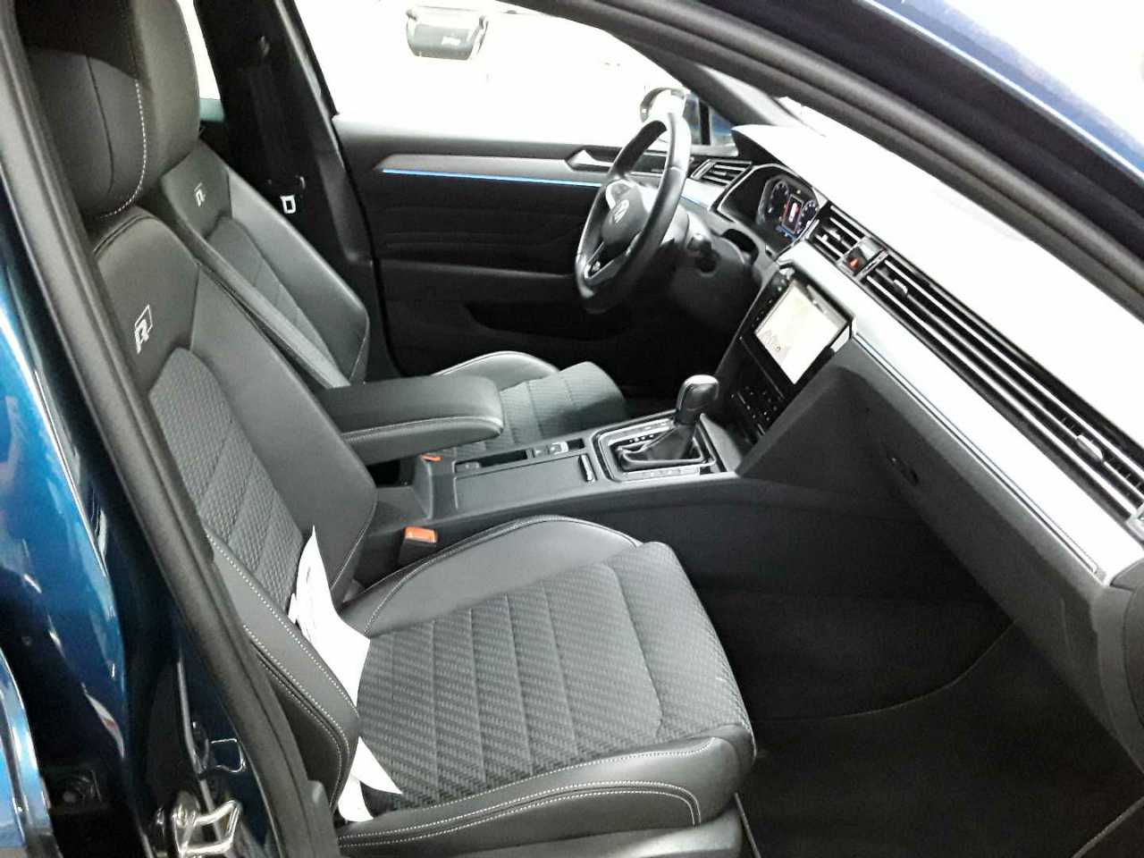 Volkswagen Passat Variant 2.0 TDI SCR DSG Business 8