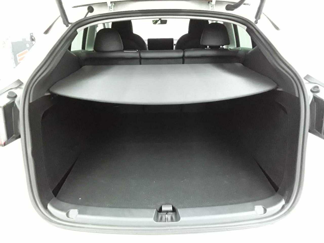 Tesla Model Y Long Range Dual Motor AWD 15