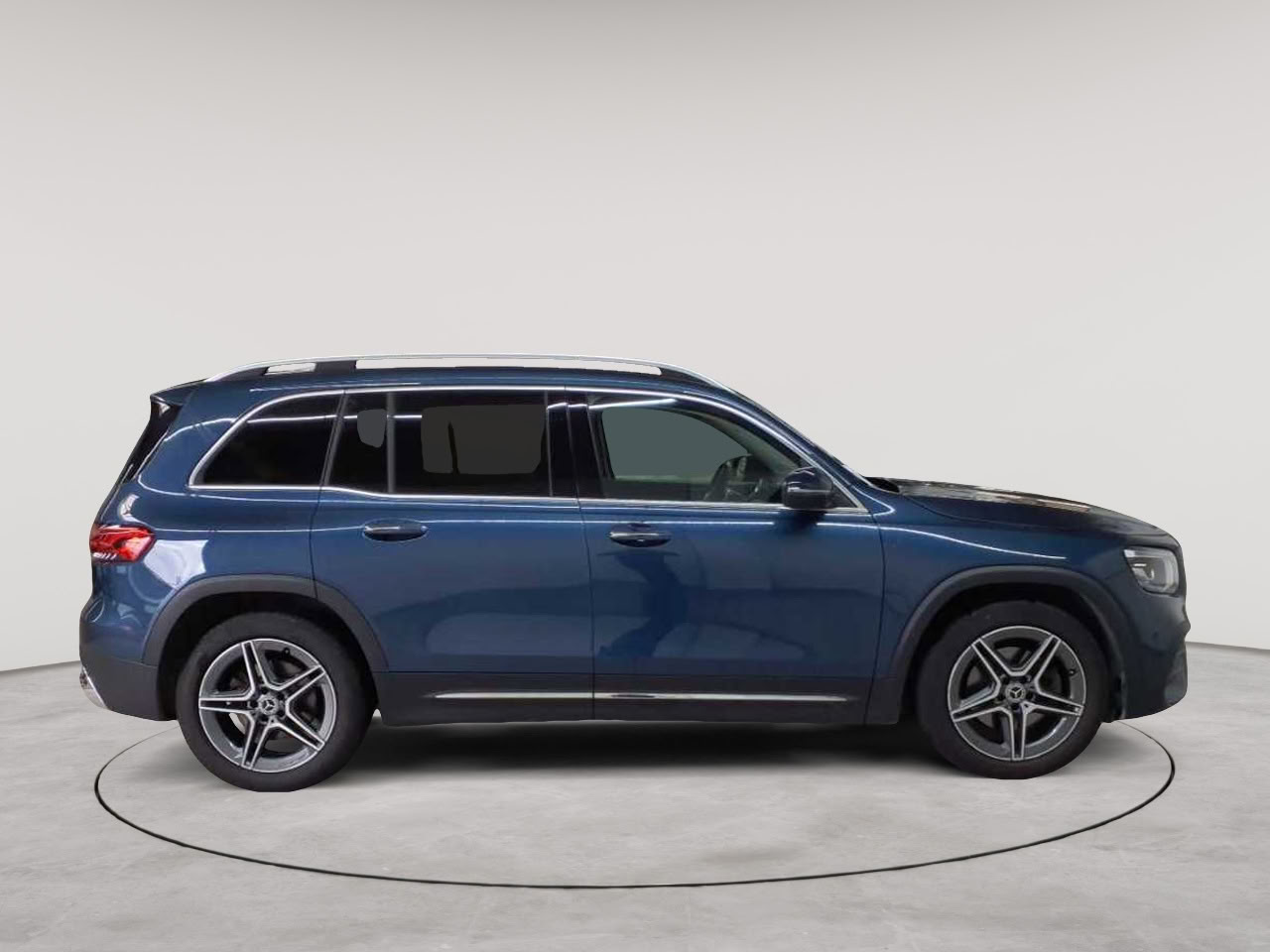 Mercedes-Benz GLB 220 d 4Matic 8G-DCT AMG Line 3