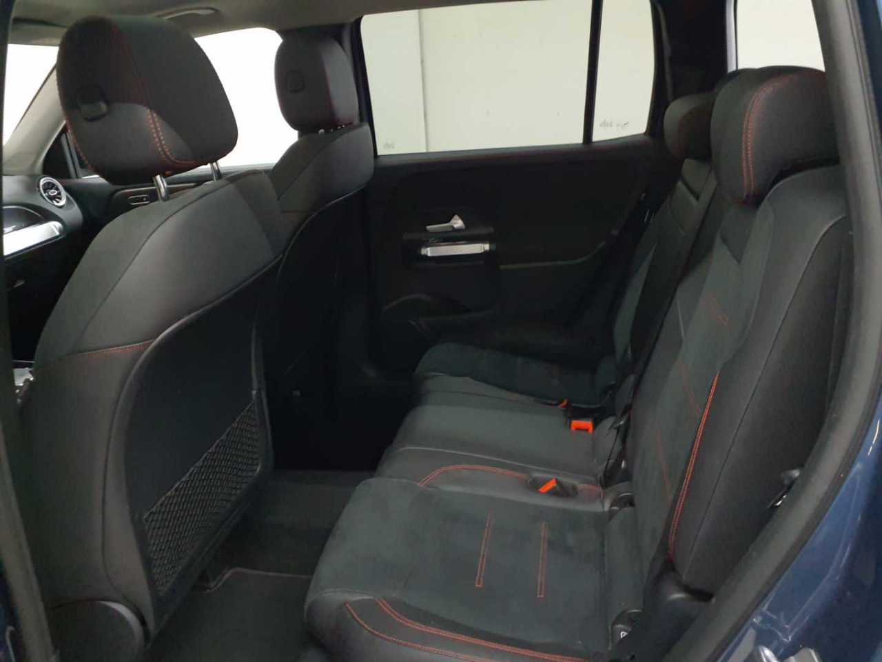 Mercedes-Benz GLB 220 d 4Matic 8G-DCT AMG Line 13