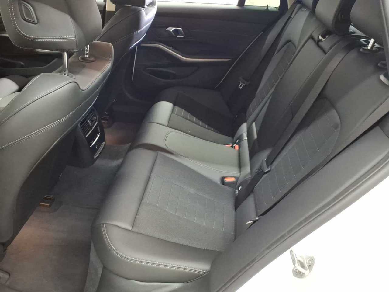 BMW 318d Touring Aut. 13