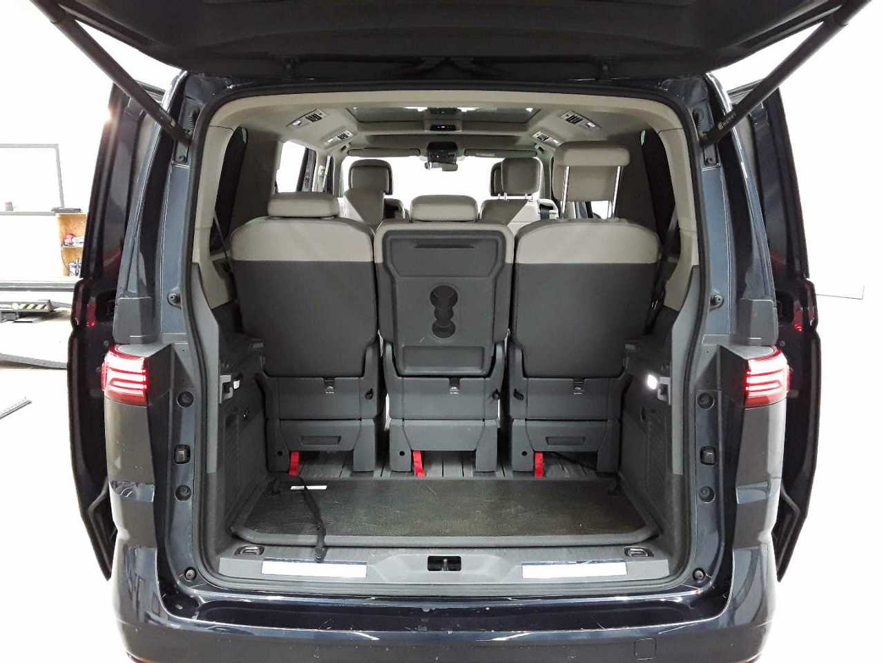 Volkswagen Multivan 2,0 TDI SCR LÜ Style 15