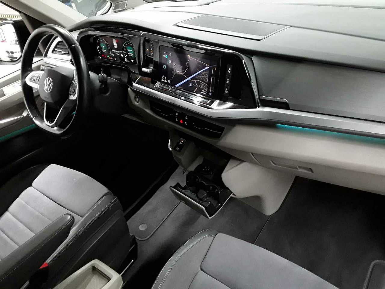 Volkswagen Multivan 2,0 TDI SCR LÜ Style 9