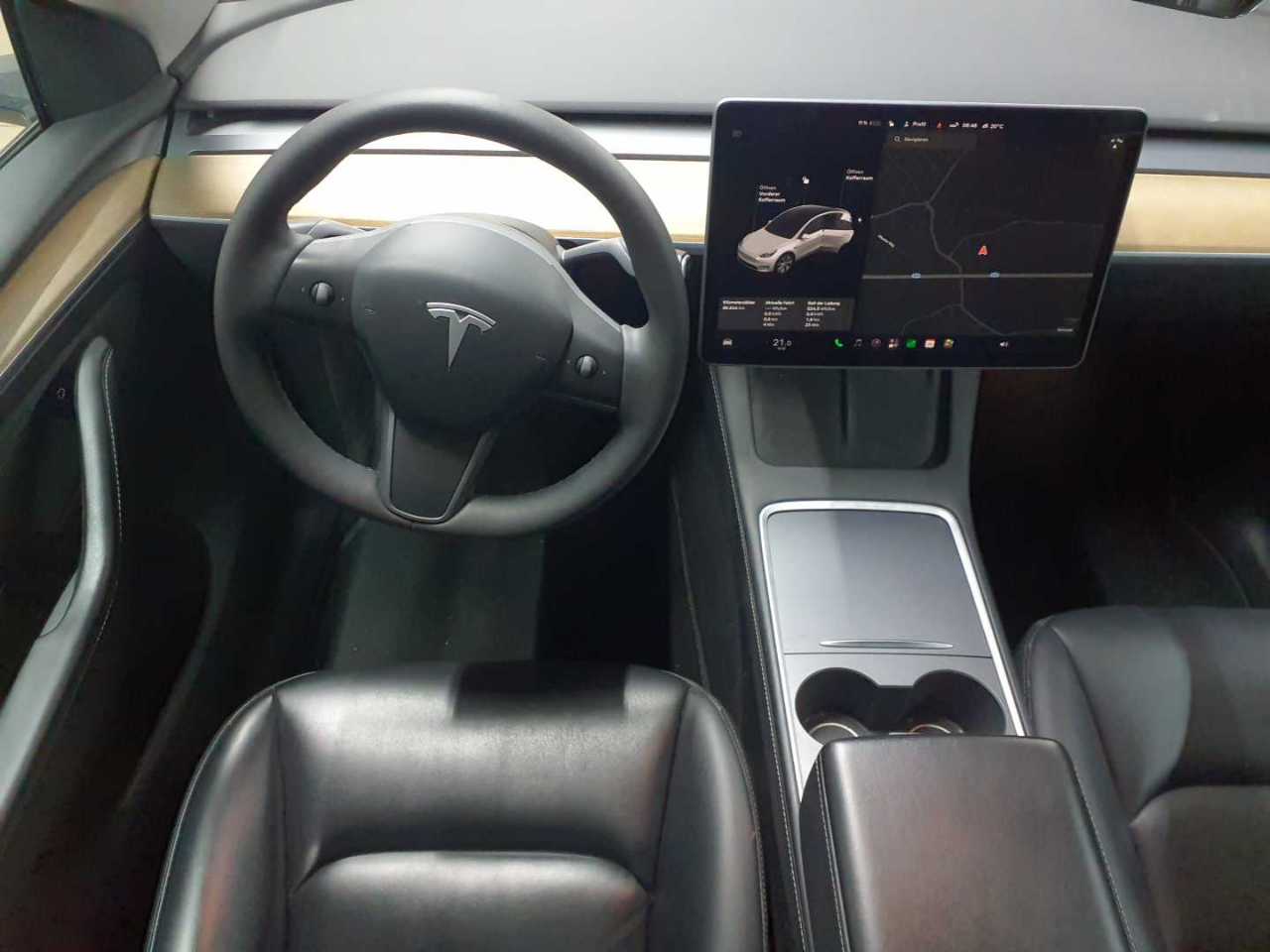 Tesla Model Y Long Range Dual Motor AWD 9