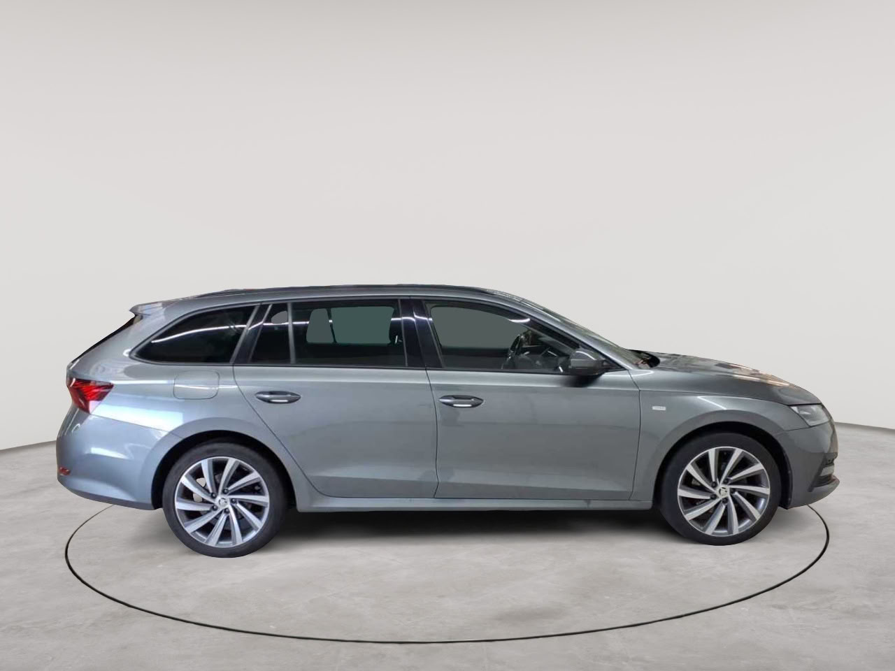 Skoda Octavia Combi 2.0 TDI DSG Tour 3