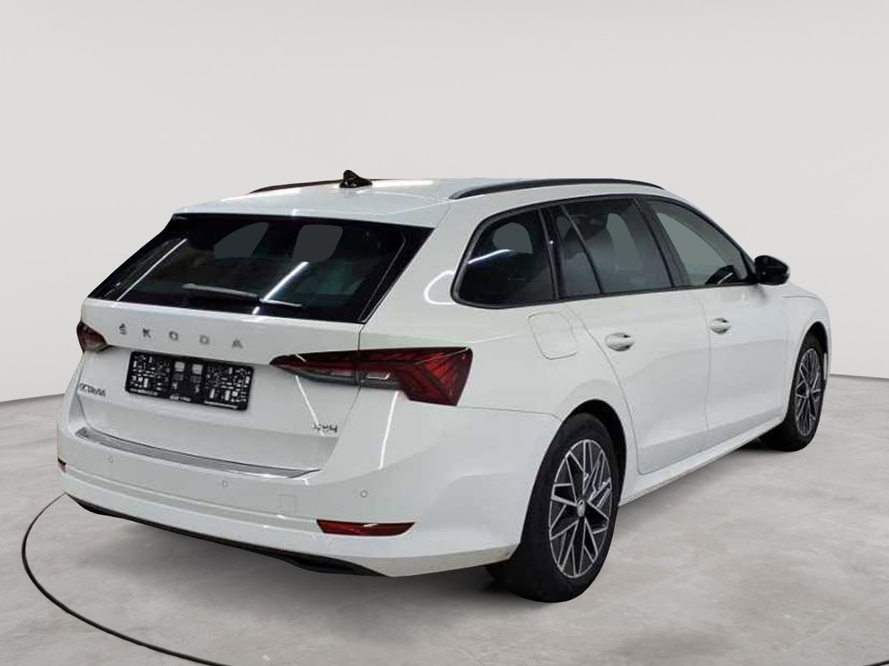 Skoda Octavia Combi 2.0 TDI DSG 4x4 Clever 4