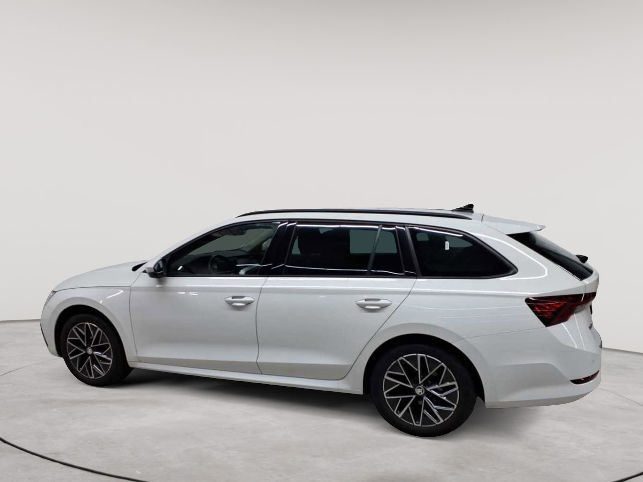 Skoda Octavia Combi 2.0 TDI DSG 4x4 Clever 6