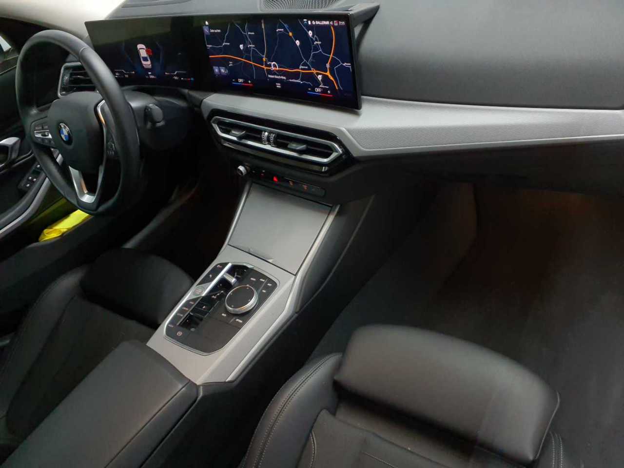 BMW 318d Aut. 9