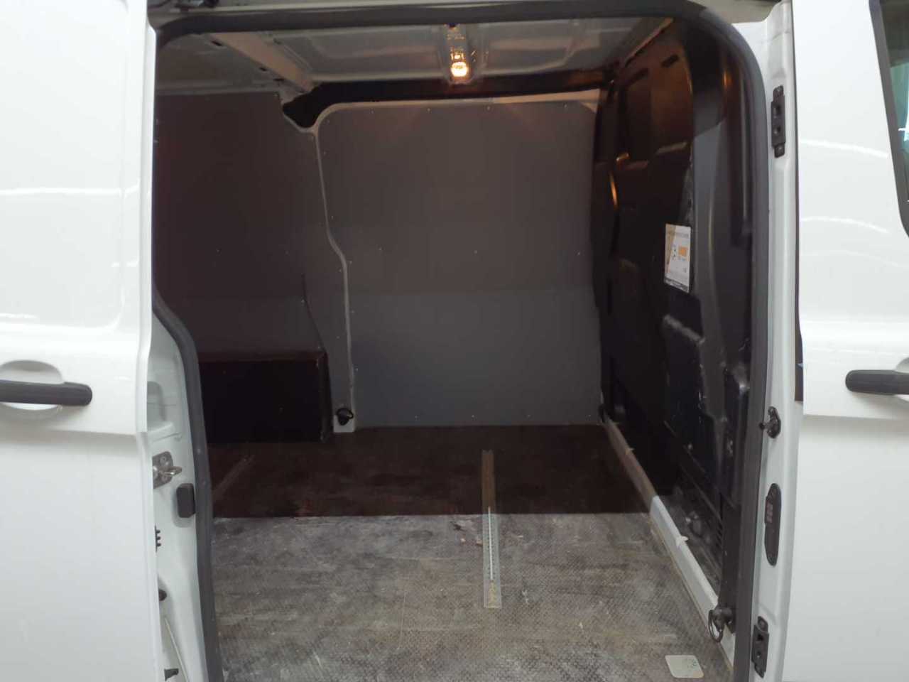 Ford Transit Custom 300 L2H1 LKW VA Trend 13