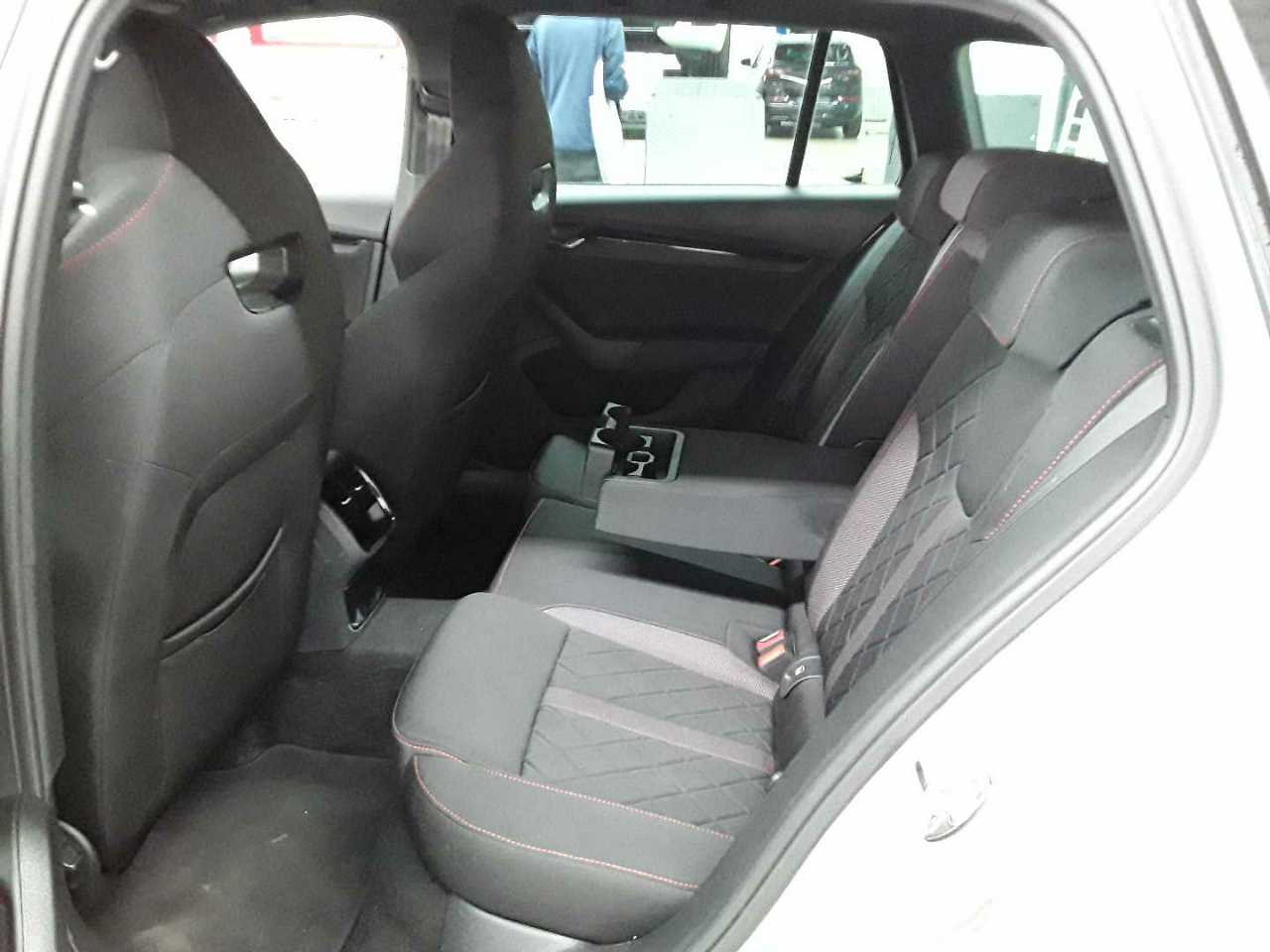 Skoda Octavia Combi 2.0 TDI DSG RS 13
