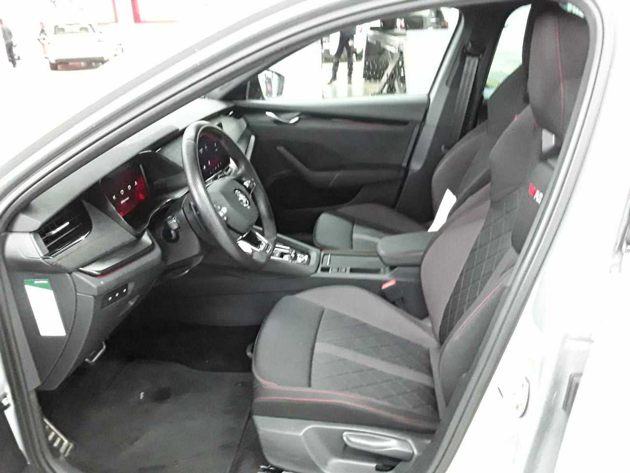 Skoda Octavia Combi 2.0 TDI DSG RS 7