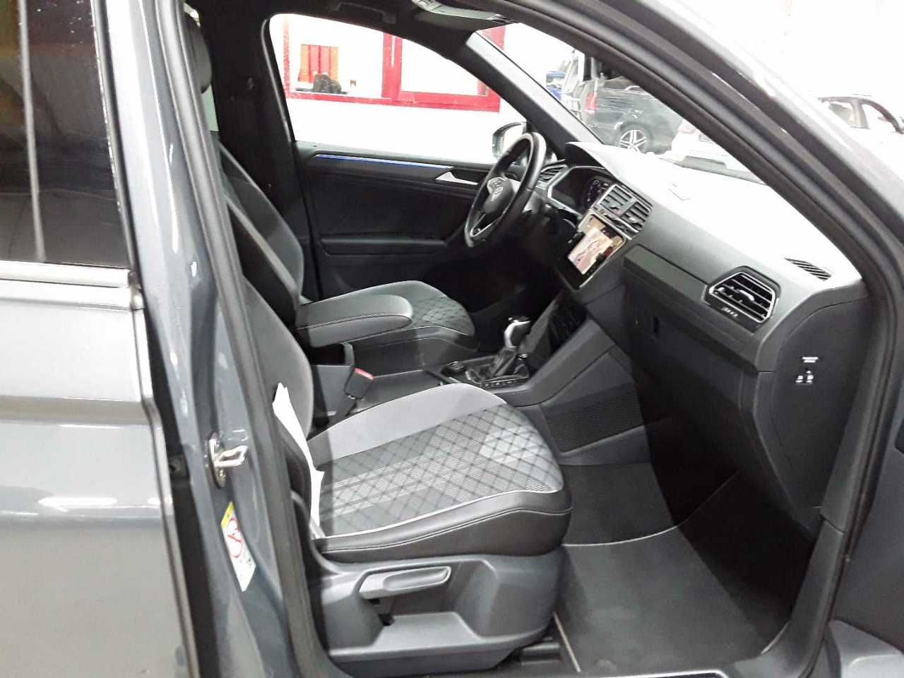 Volkswagen Tiguan 2.0 TSI OPF 4Motion DSG R-Line 8
