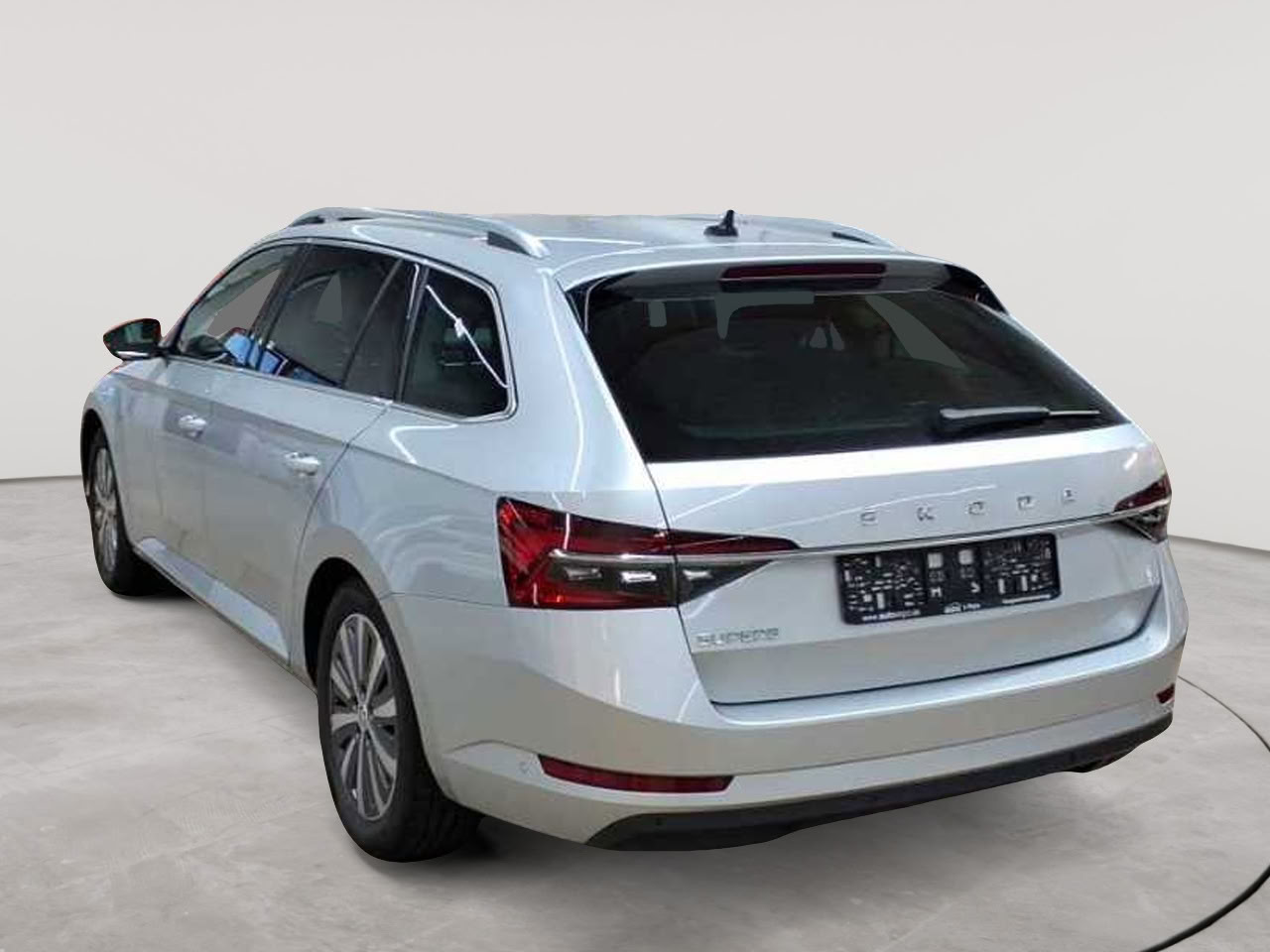 Skoda Superb Combi 2.0 TDI DSG Style 5
