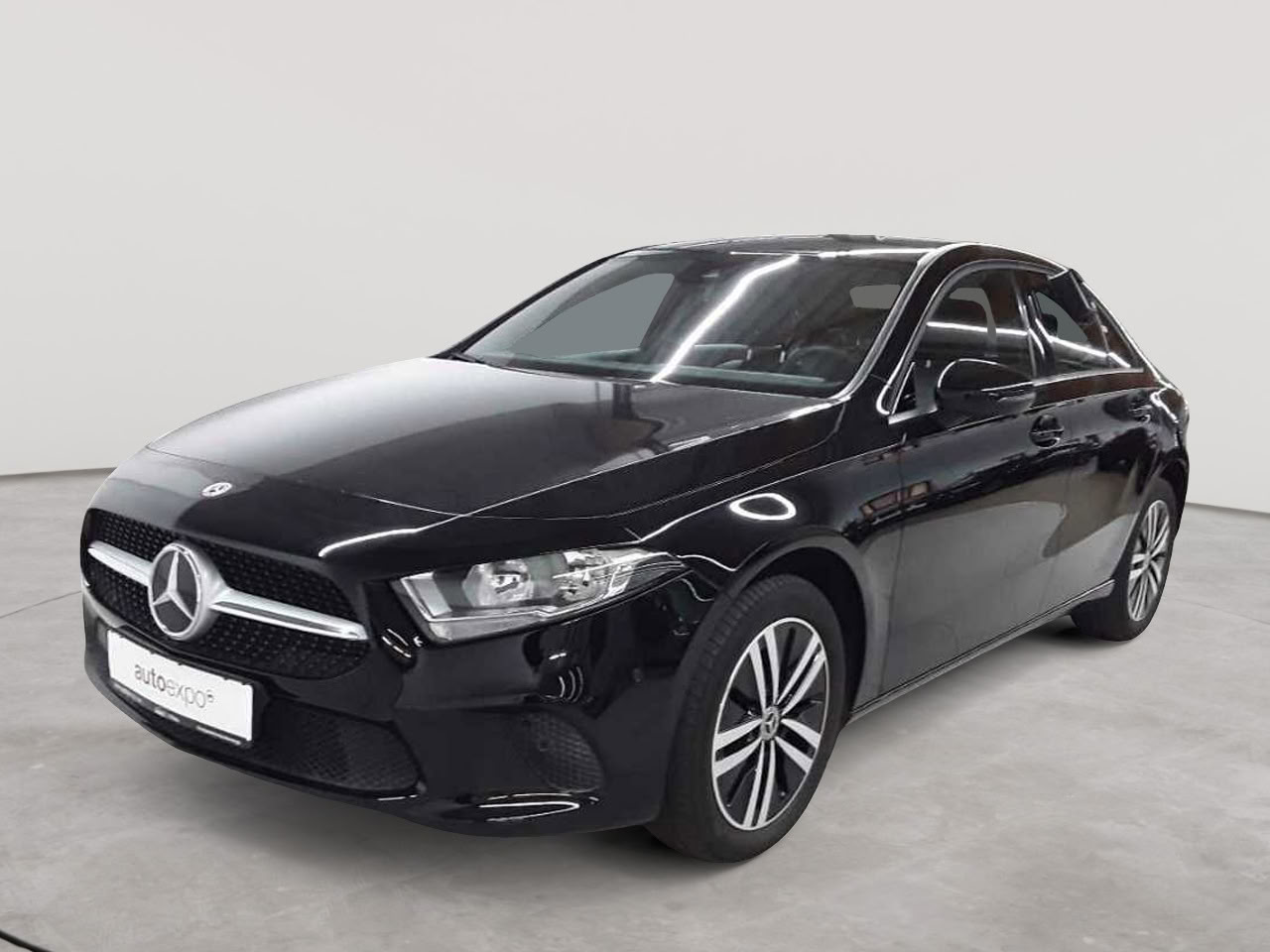 Mercedes-Benz A 250 e 8G-DCT Style 2