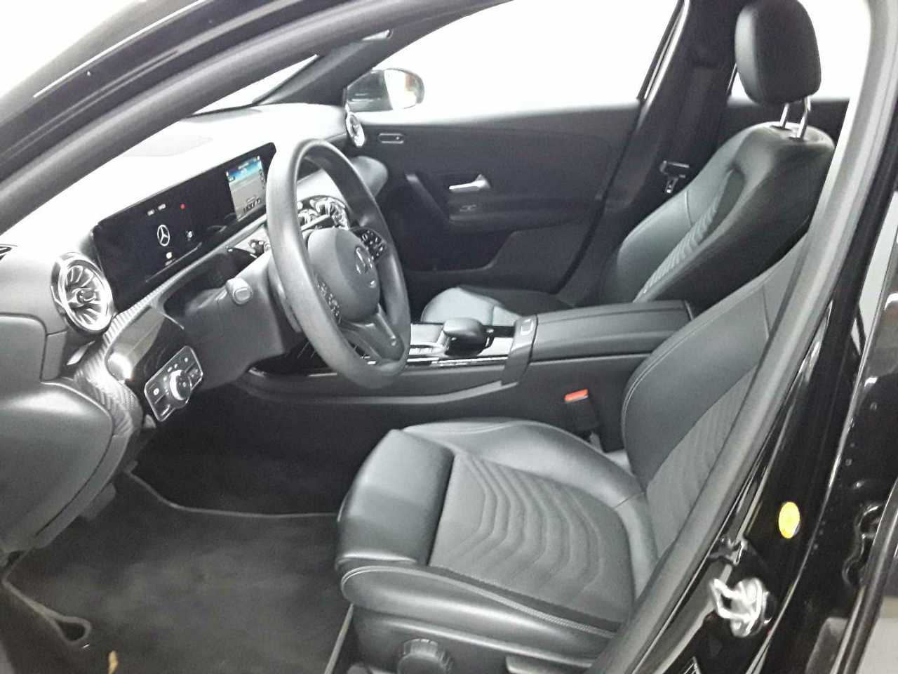 Mercedes-Benz A 250 e 8G-DCT Style 7