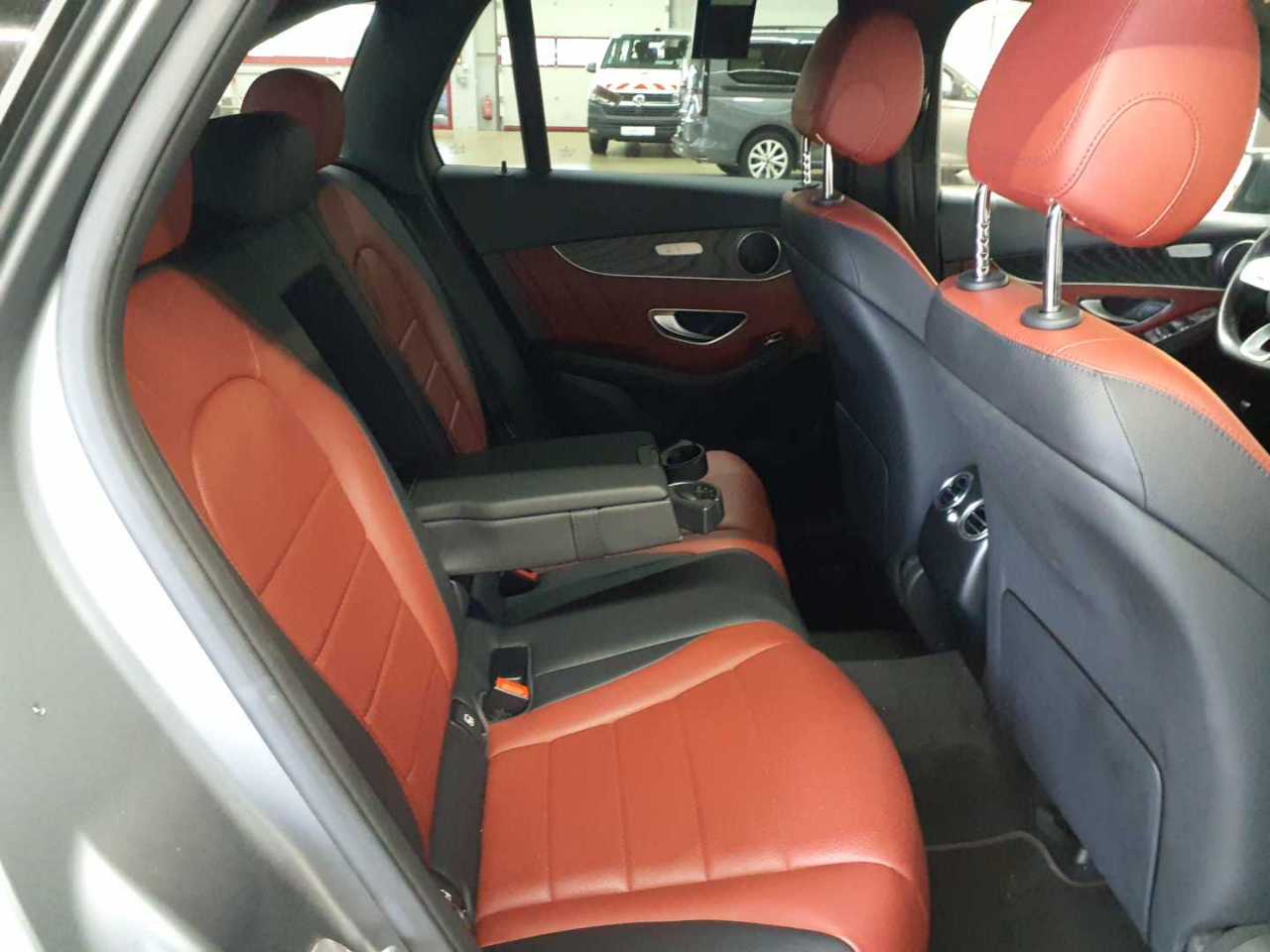 Mercedes-Benz GLC 220 d 4Matic 9G-TRONIC AMG Line 13